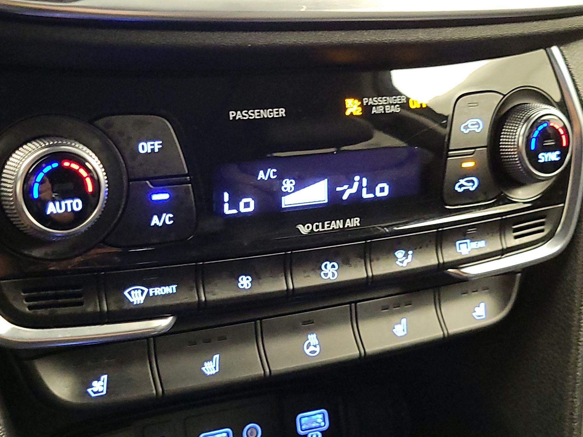 Thumbnail: 2020 Hyundai Santa Fe - 16