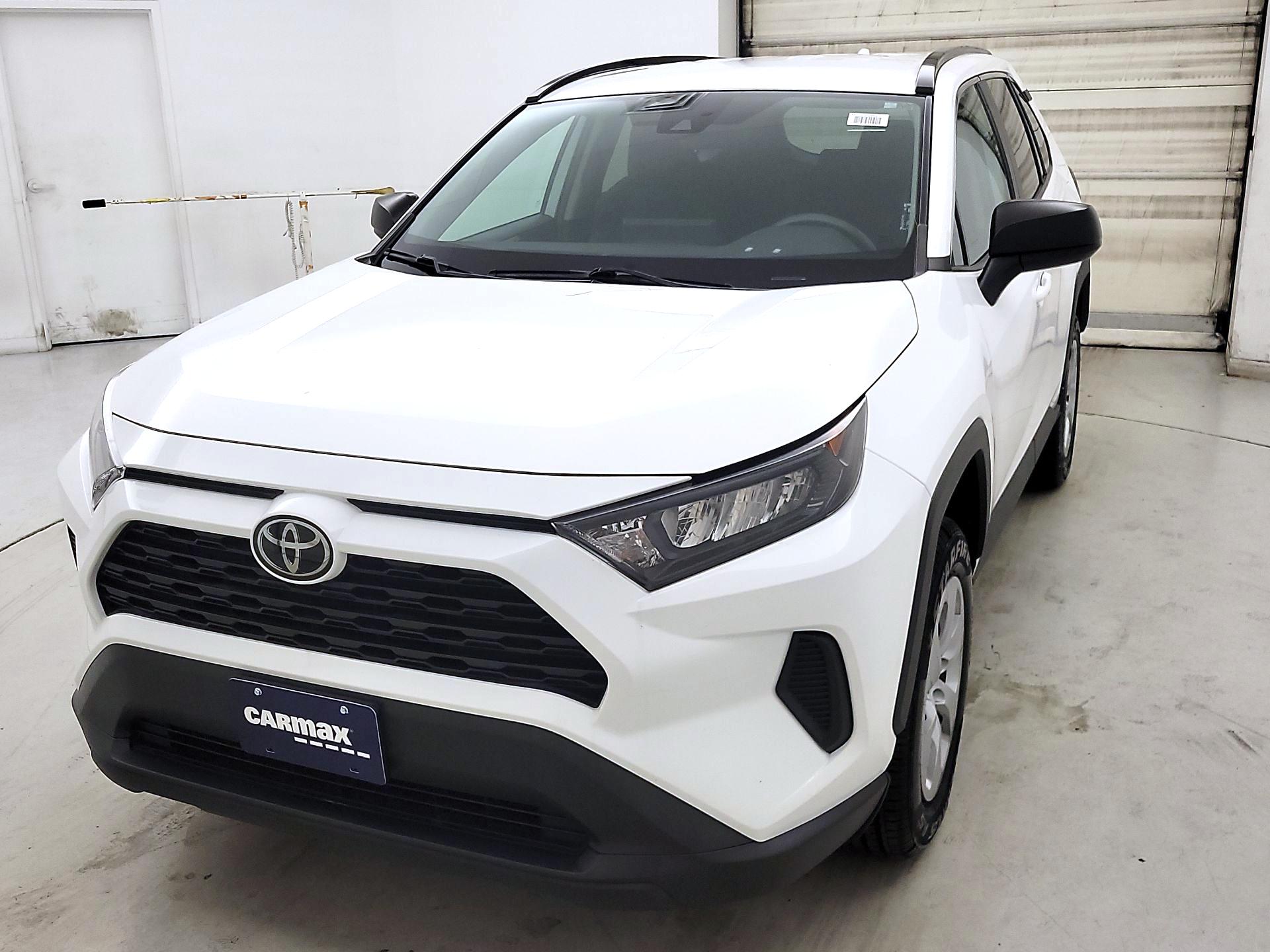 Thumbnail: 2020 Toyota RAV4 - 3