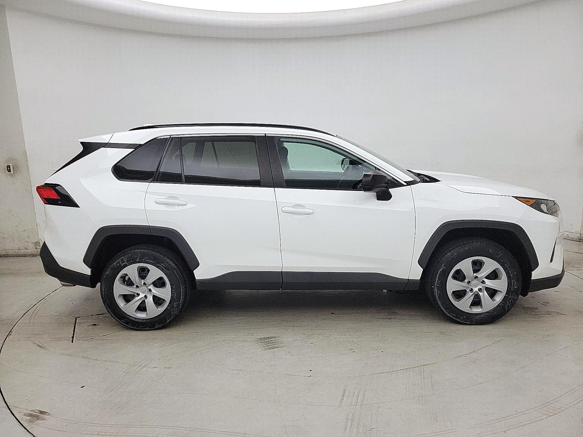 Thumbnail: 2020 Toyota RAV4 - 4