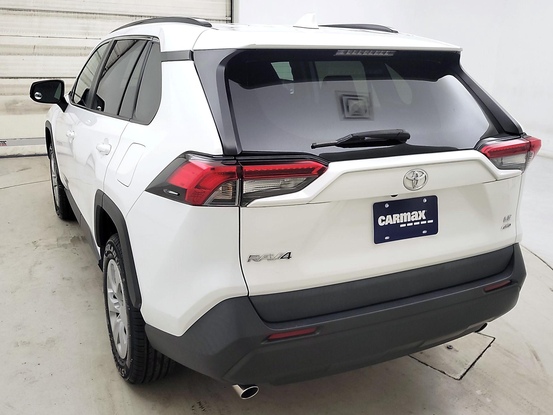 Thumbnail: 2020 Toyota RAV4 - 7