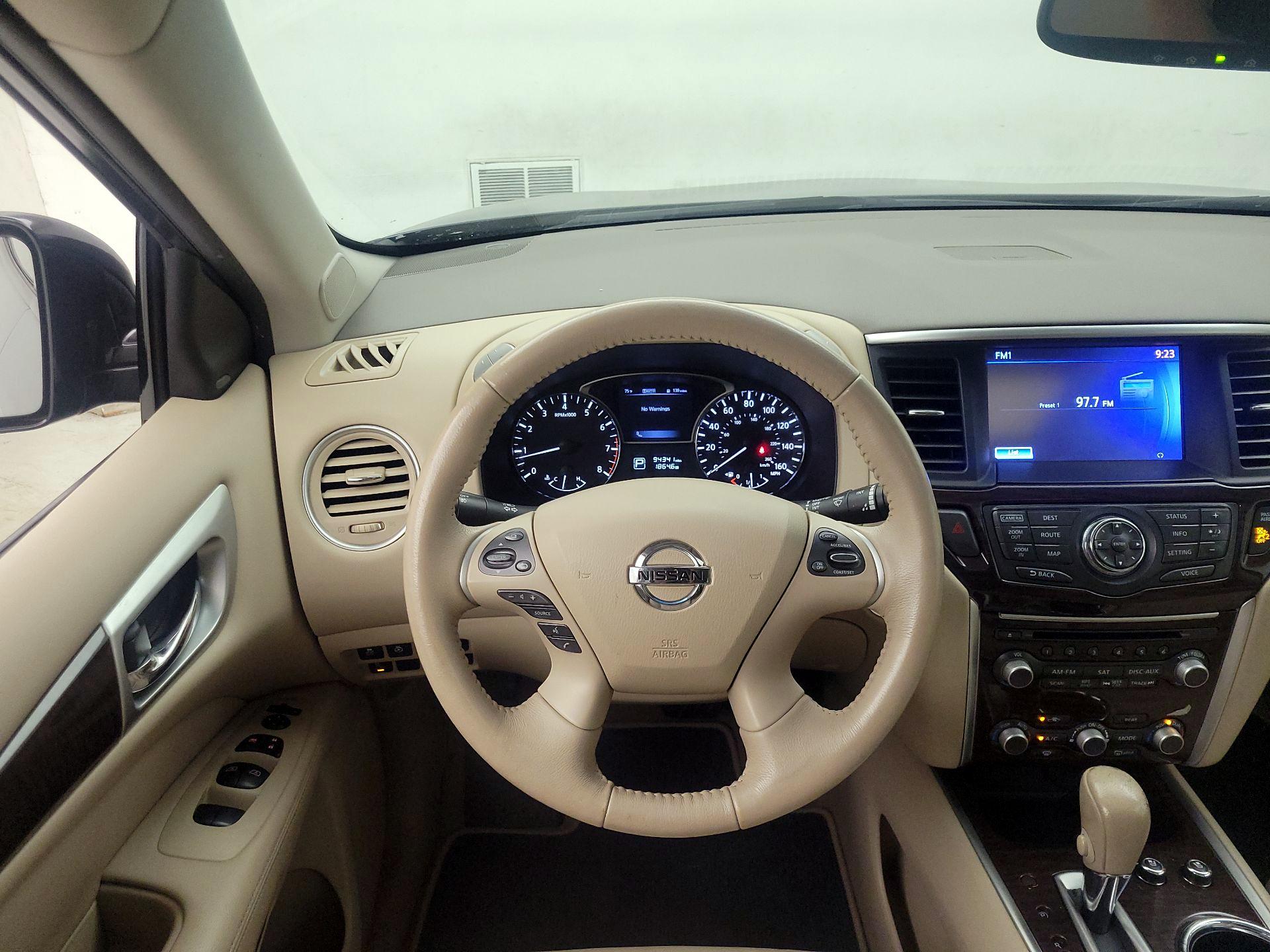 Thumbnail: 2015 Nissan Pathfinder - 10