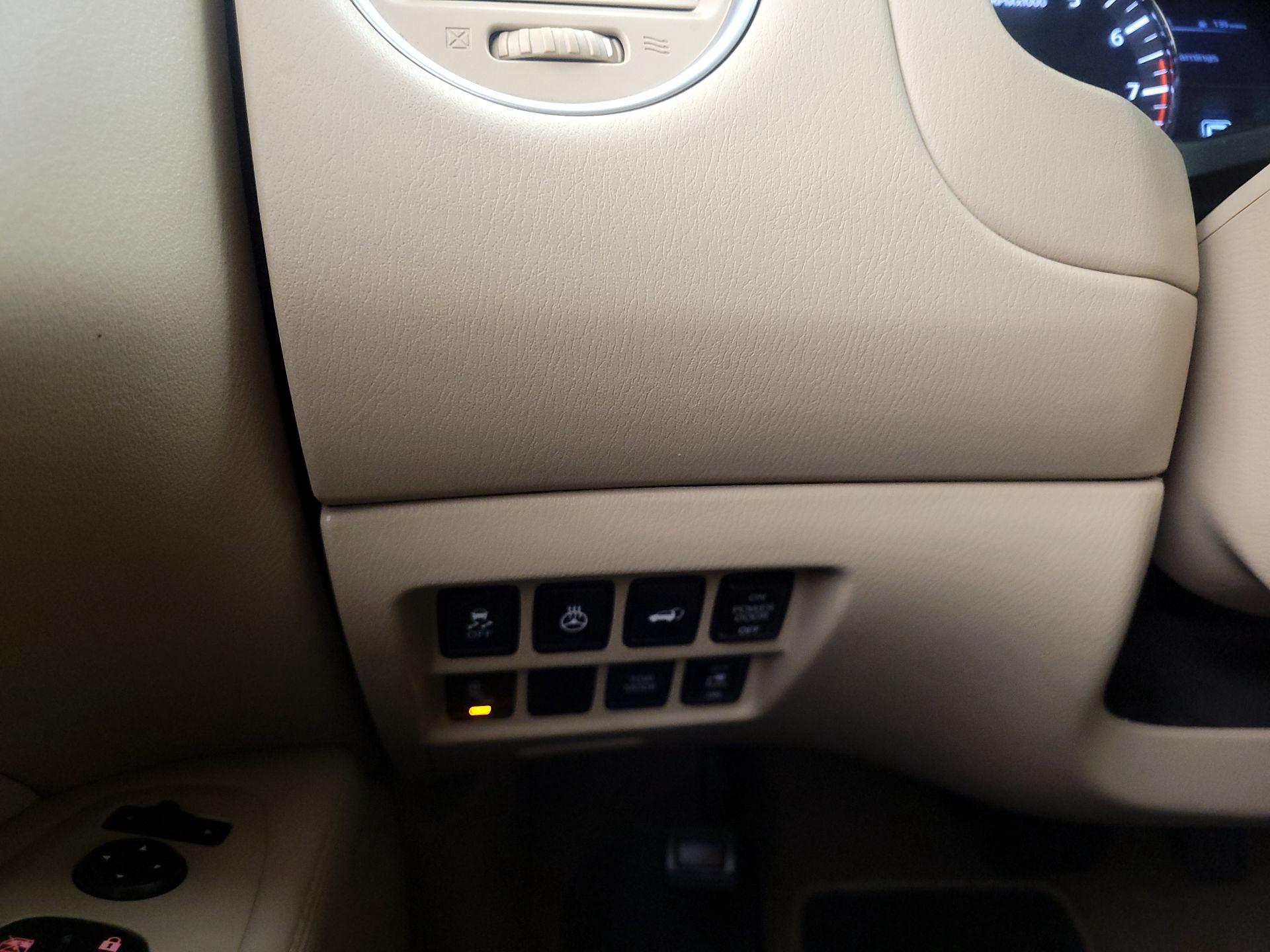 Thumbnail: 2015 Nissan Pathfinder - 13