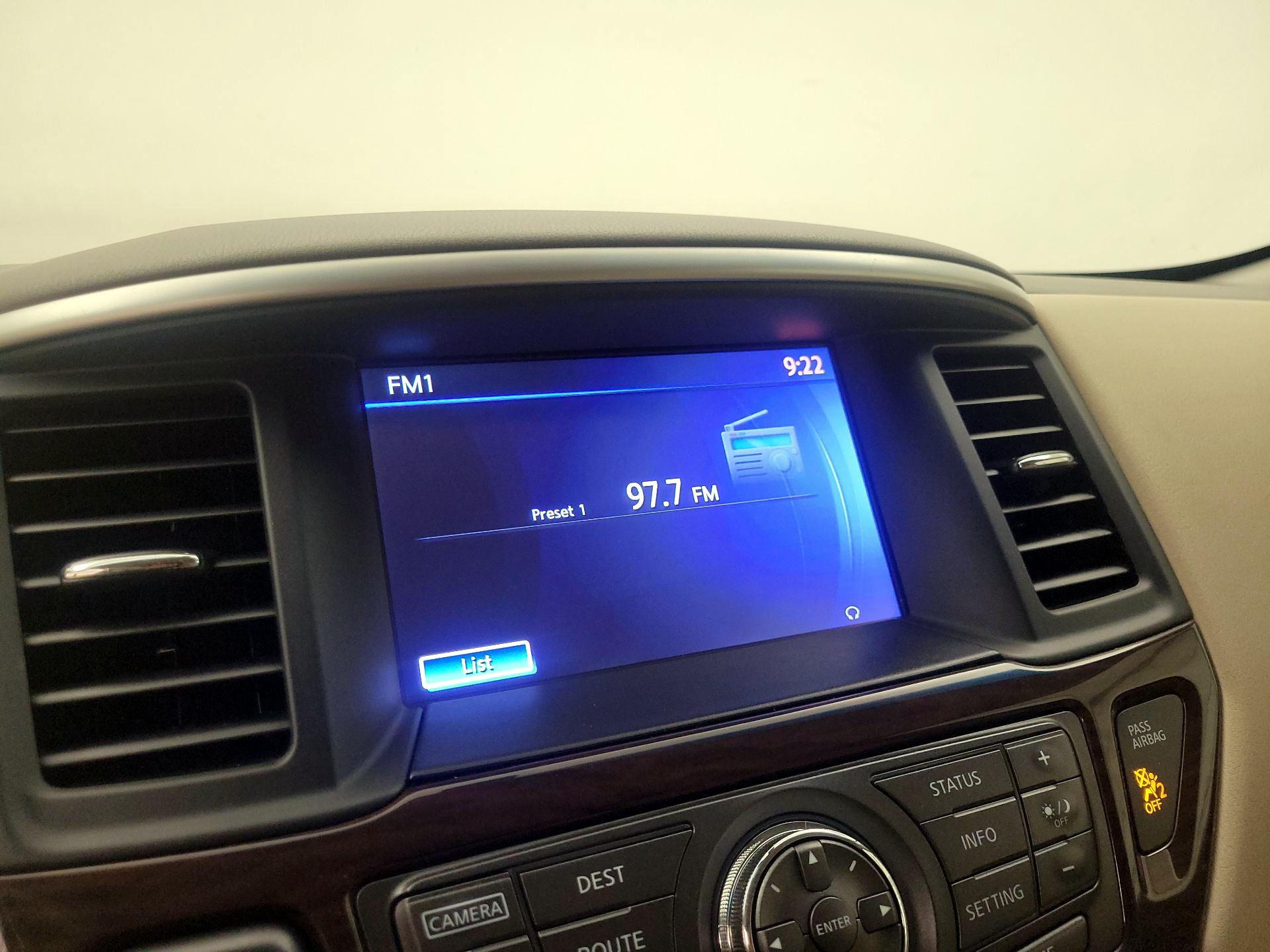 Thumbnail: 2015 Nissan Pathfinder - 16