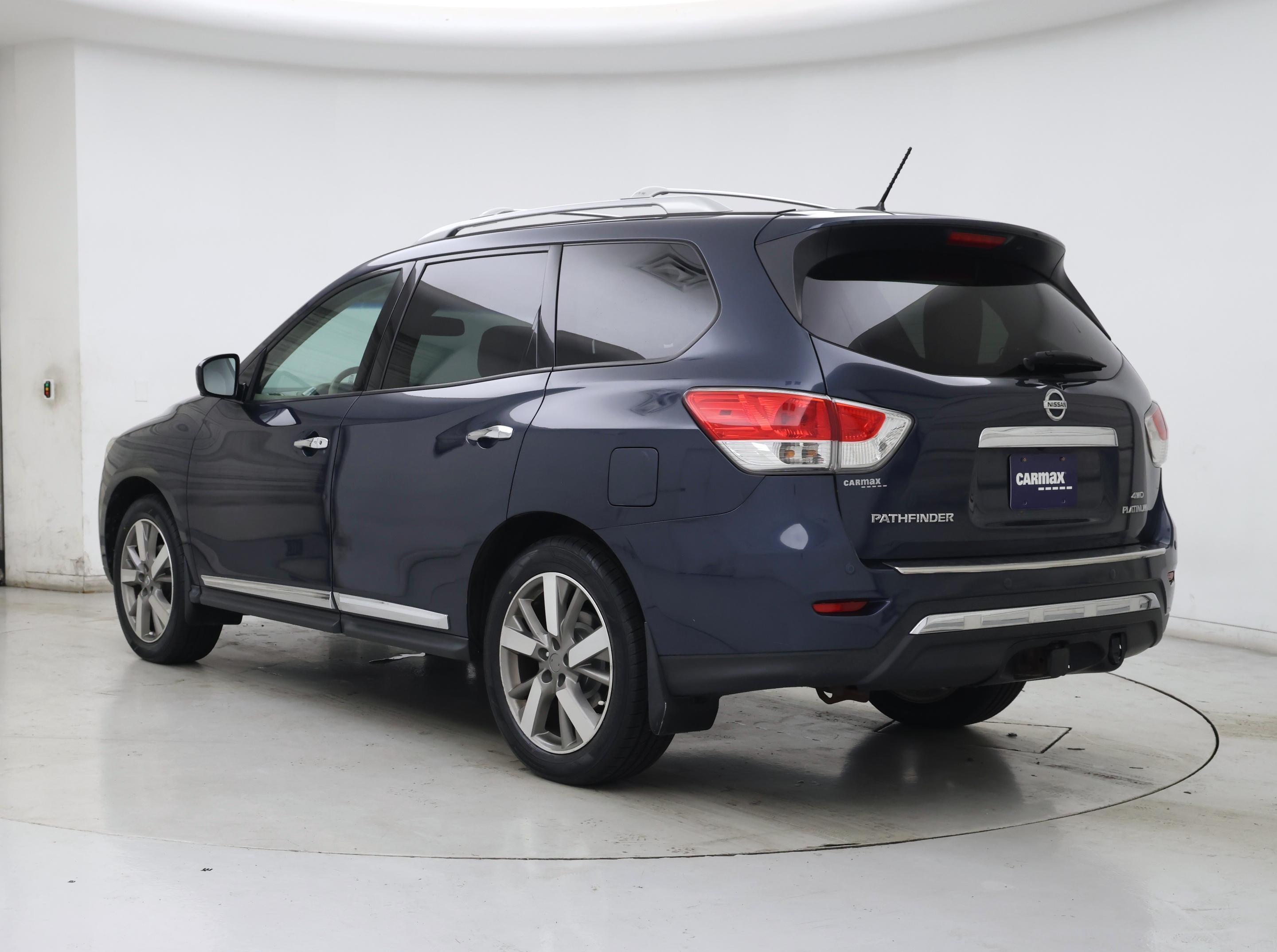 Thumbnail: 2015 Nissan Pathfinder - 2