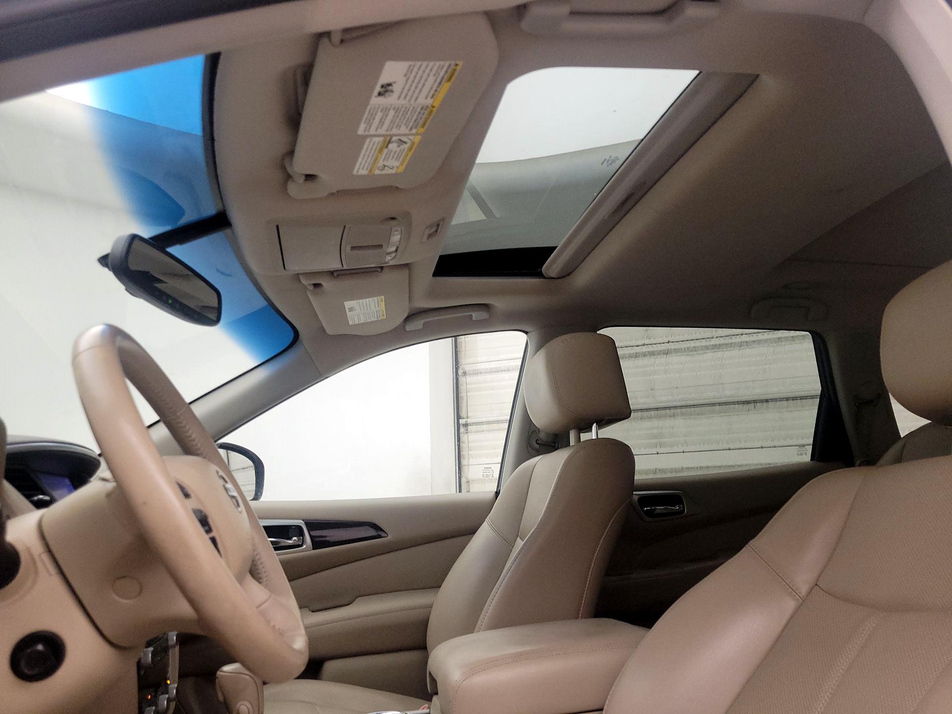 Thumbnail: 2015 Nissan Pathfinder - 20