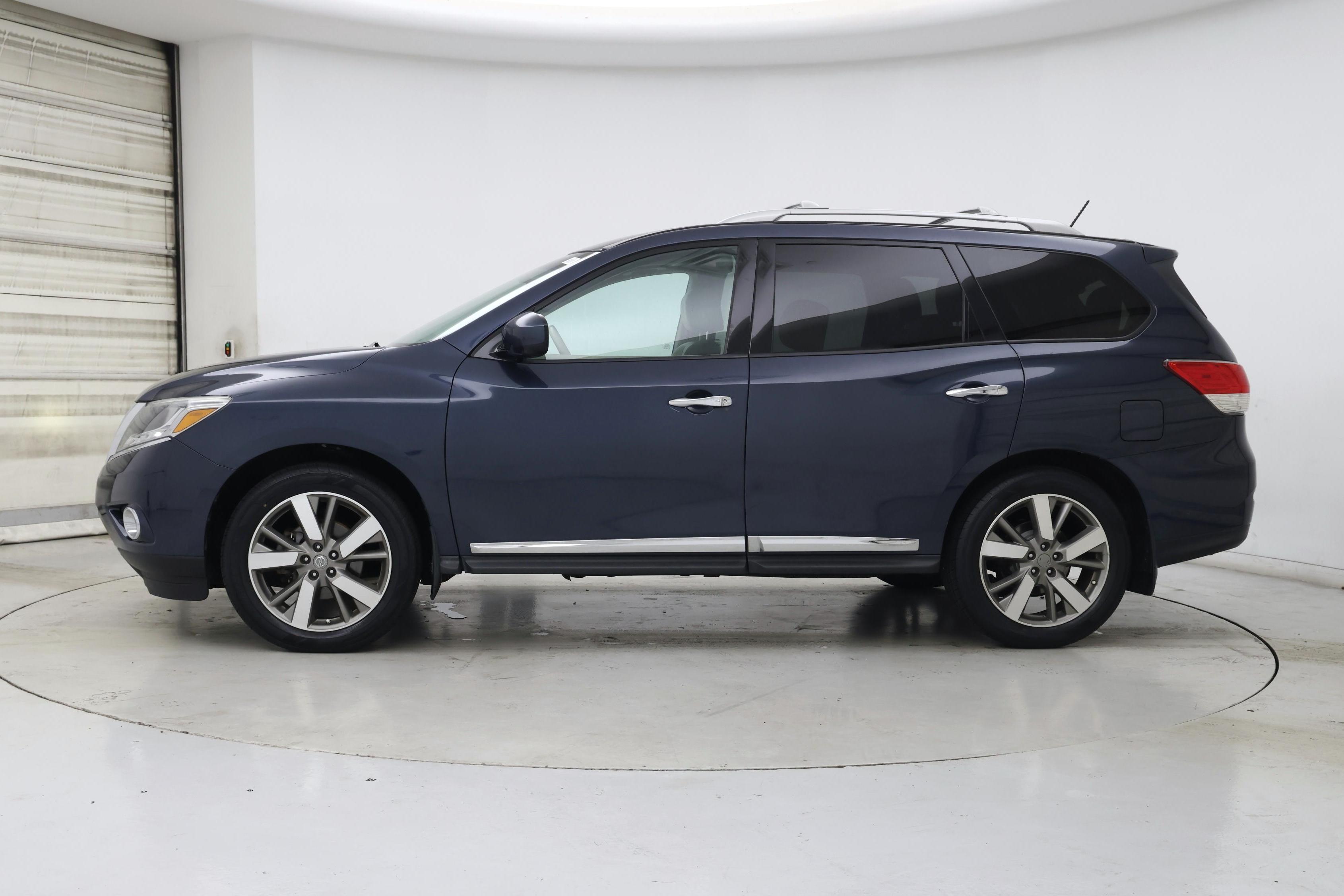 Thumbnail: 2015 Nissan Pathfinder - 3
