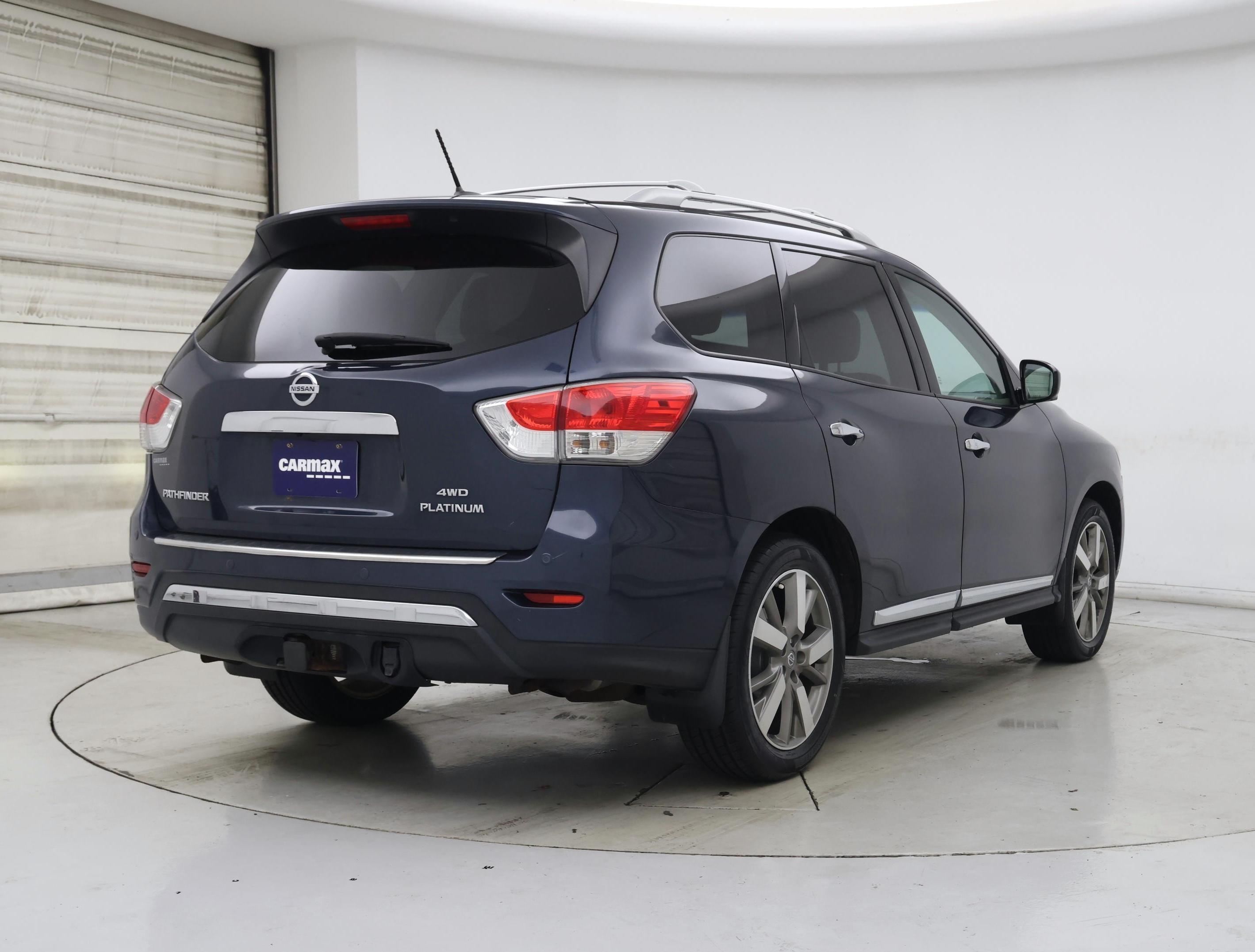 Thumbnail: 2015 Nissan Pathfinder - 8