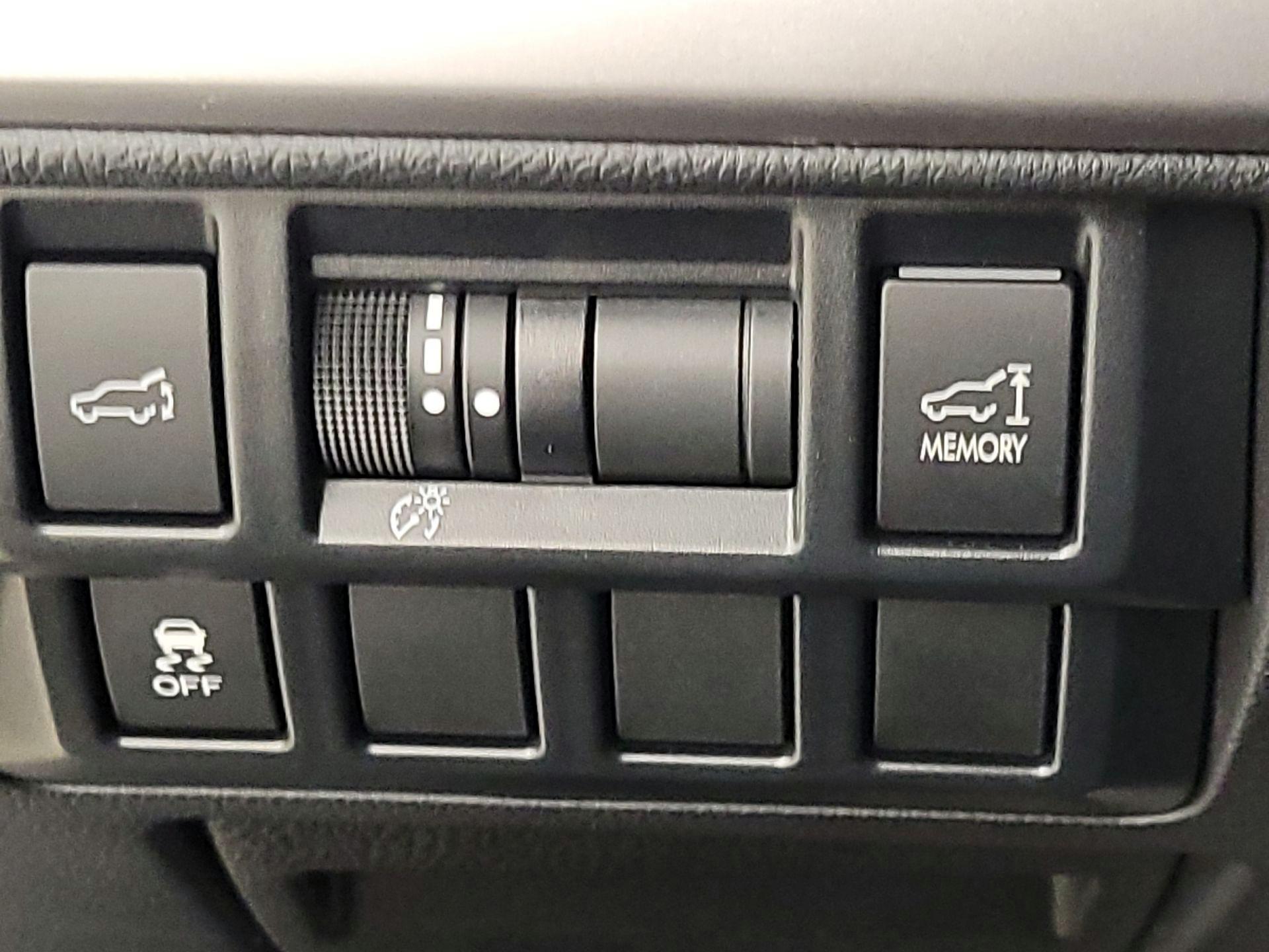 Thumbnail: 2017 Subaru Outback - 13
