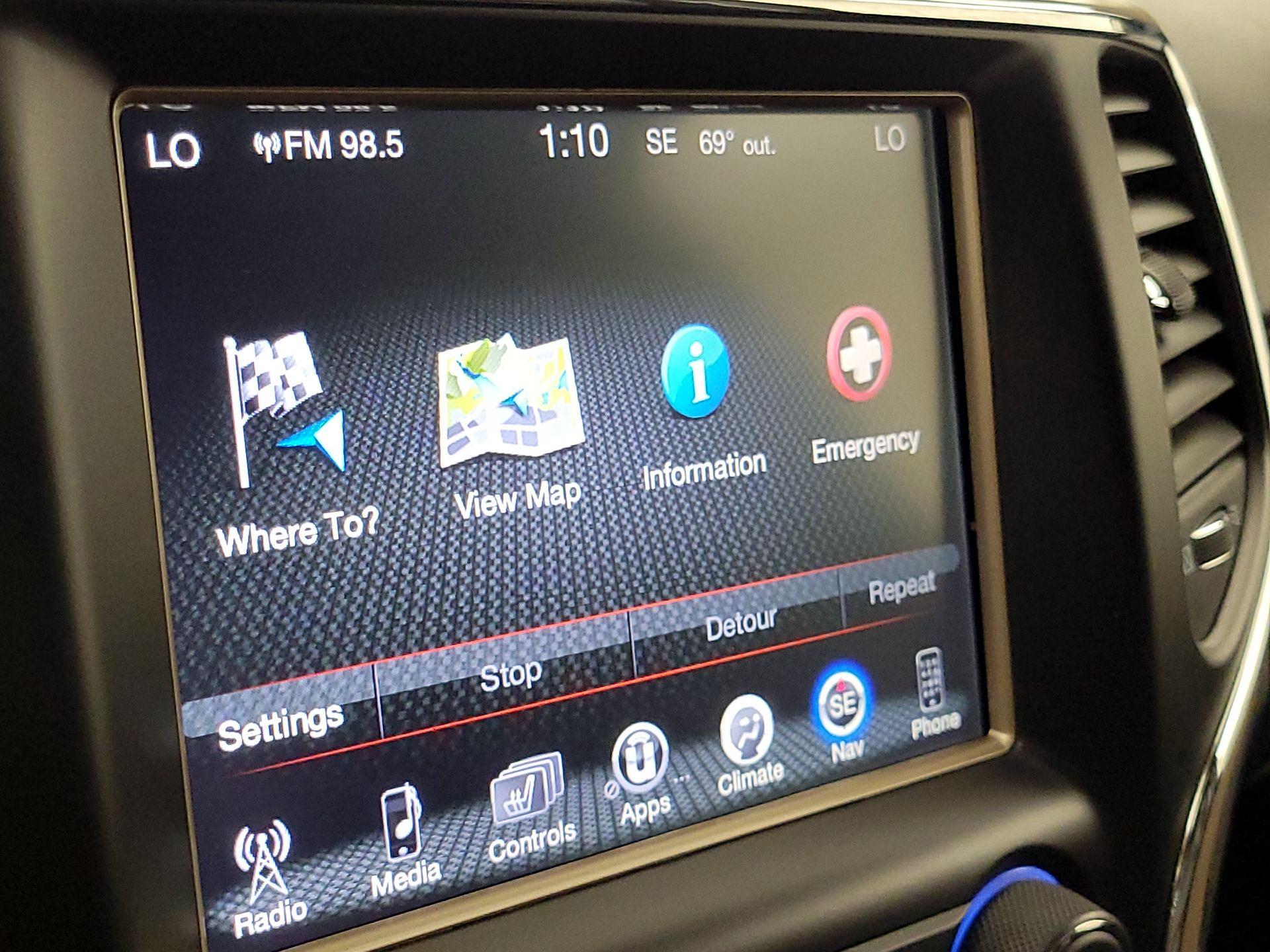 Thumbnail: 2016 Jeep Grand Cherokee - 14