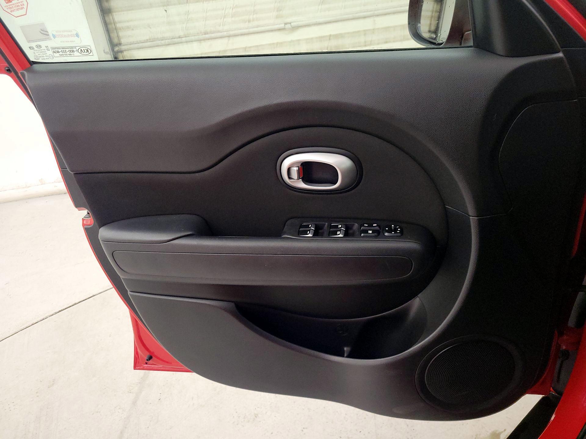 Thumbnail: 2018 Kia Soul - 12