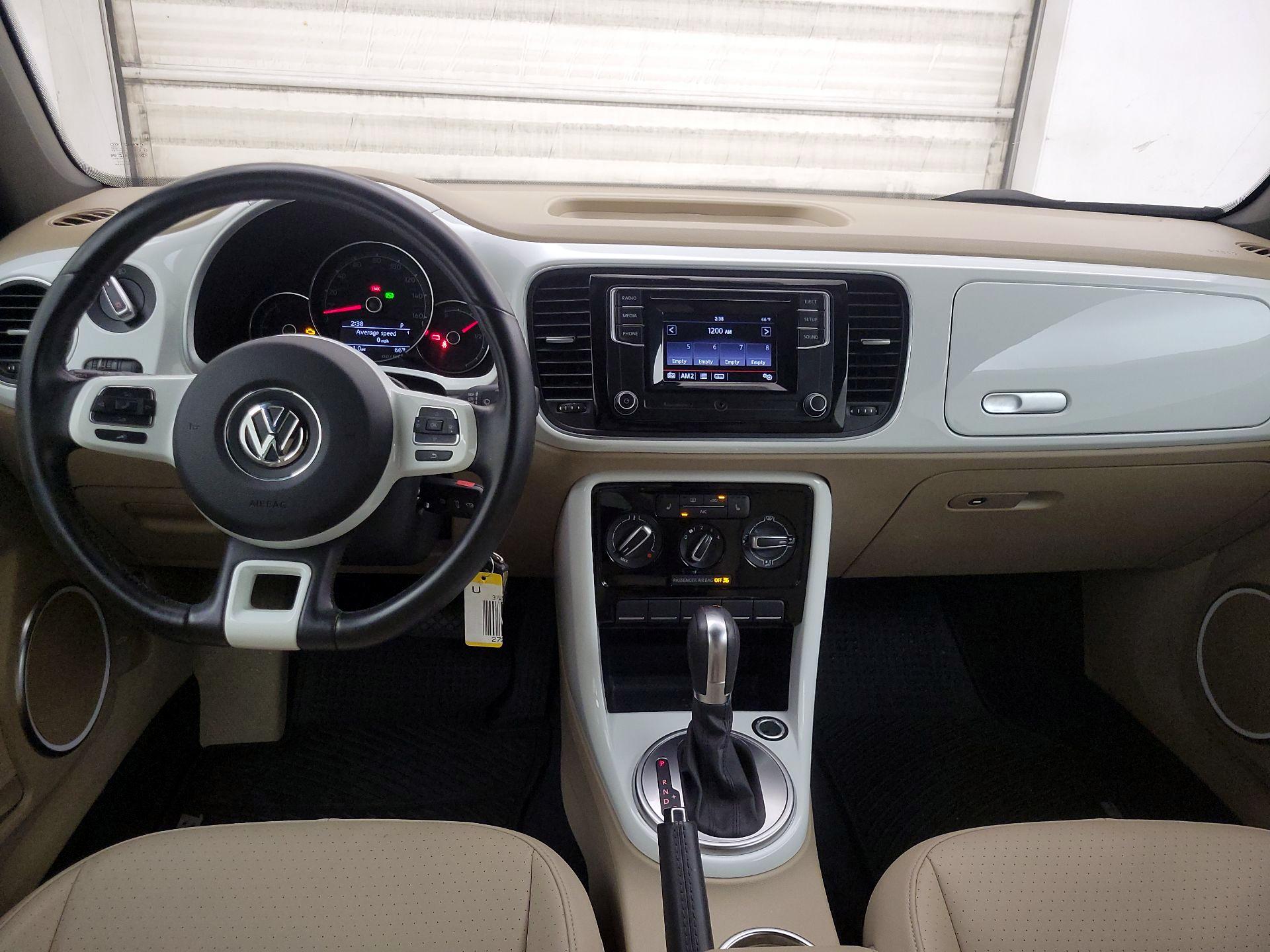 Thumbnail: 2019 Volkswagen Beetle - 9