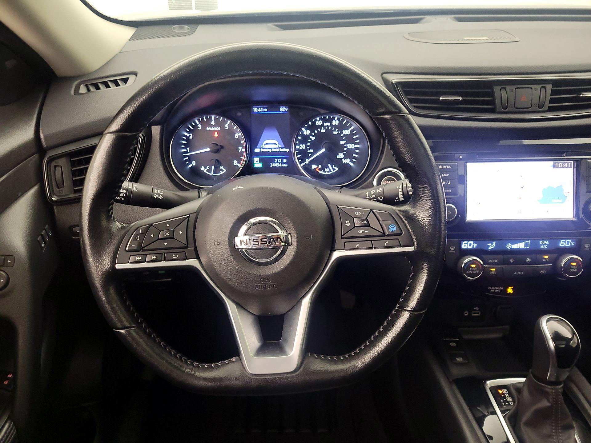 Thumbnail: 2020 Nissan Rogue - 10