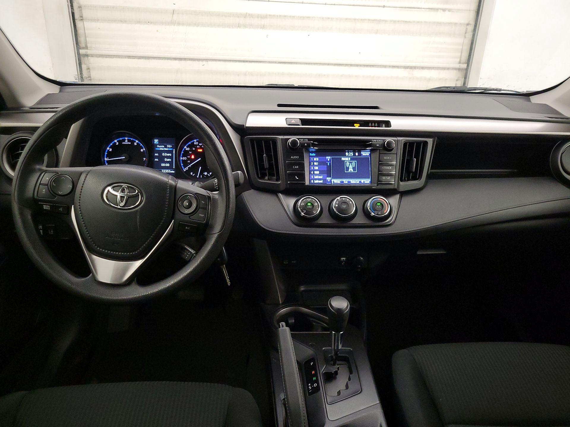 Thumbnail: 2017 Toyota RAV4 - 9