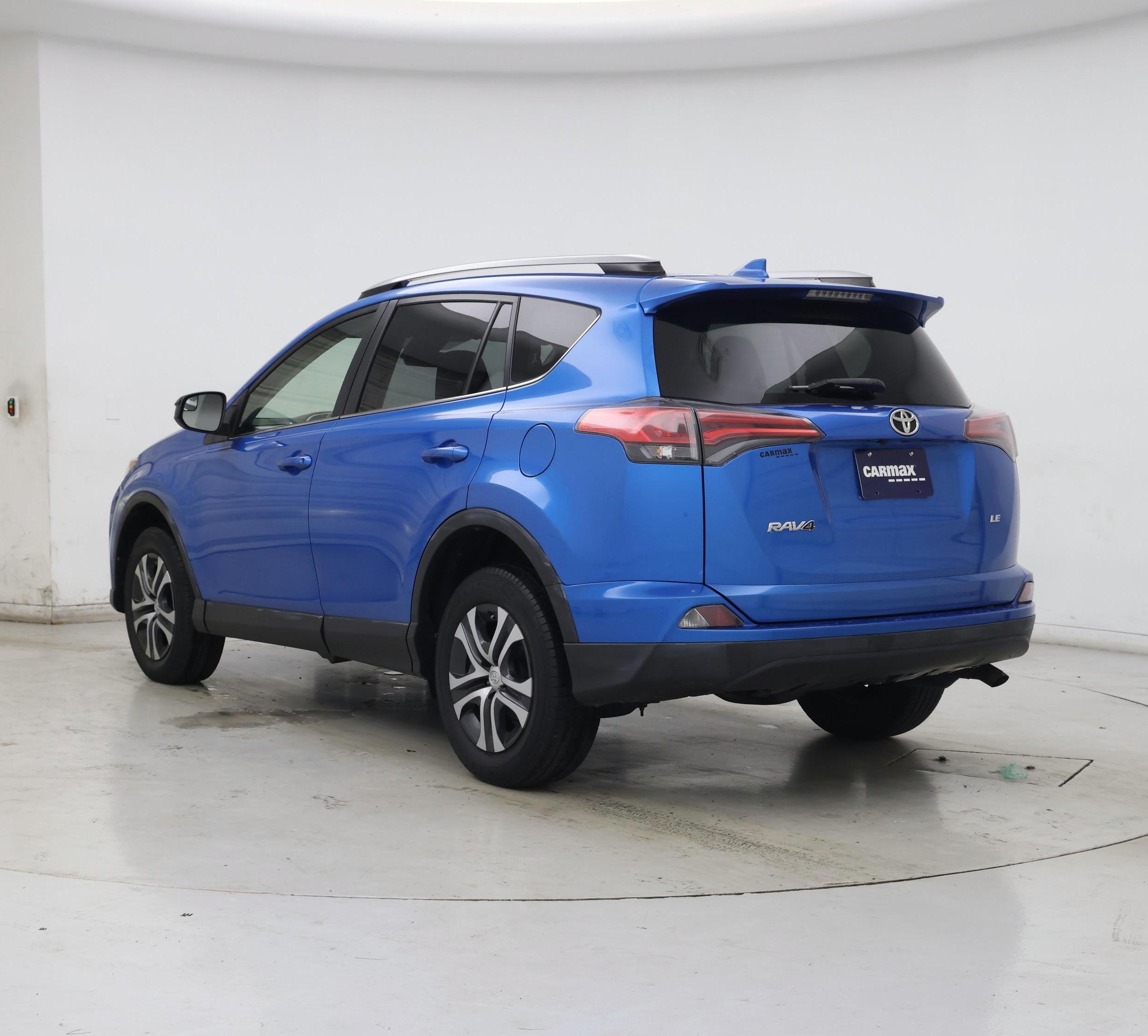 Thumbnail: 2017 Toyota RAV4 - 2
