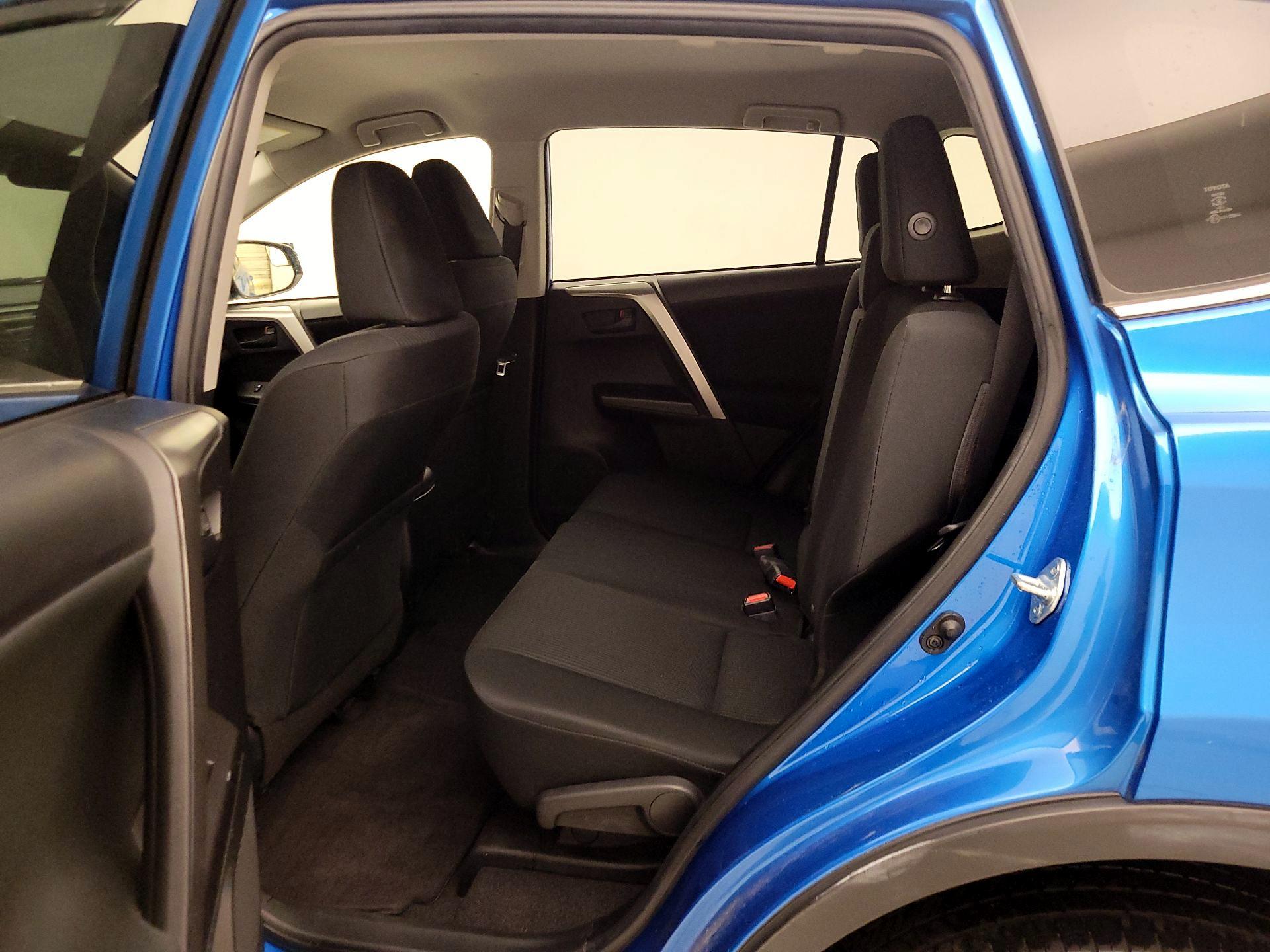 Thumbnail: 2017 Toyota RAV4 - 19