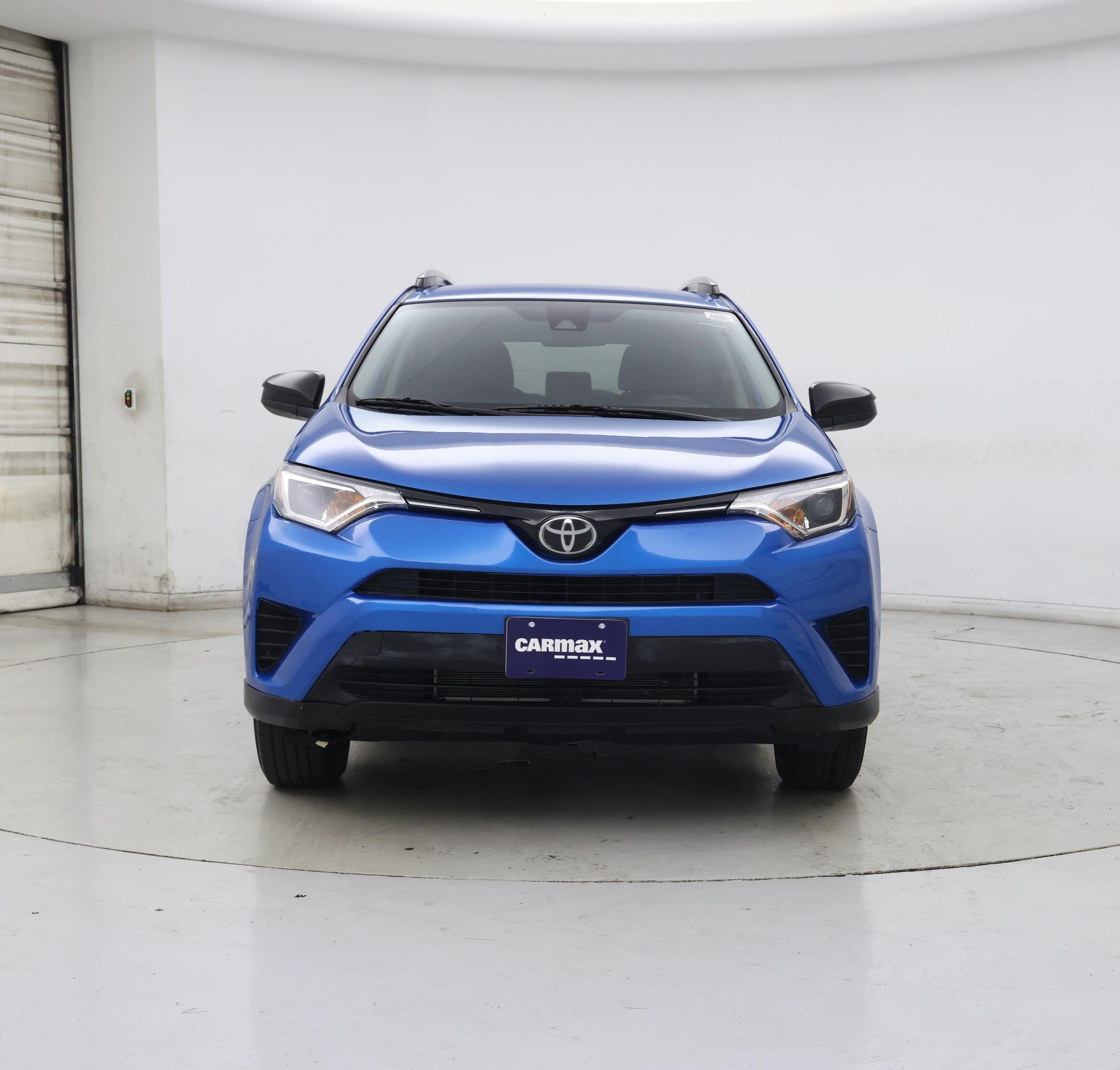 Thumbnail: 2017 Toyota RAV4 - 5