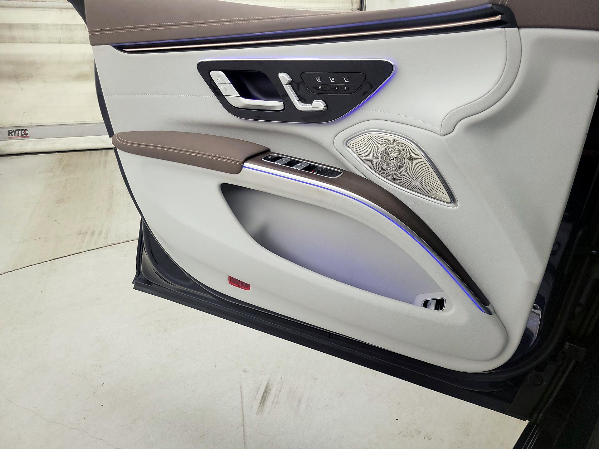 Thumbnail: 2022 Mercedes-Benz EQS - 12