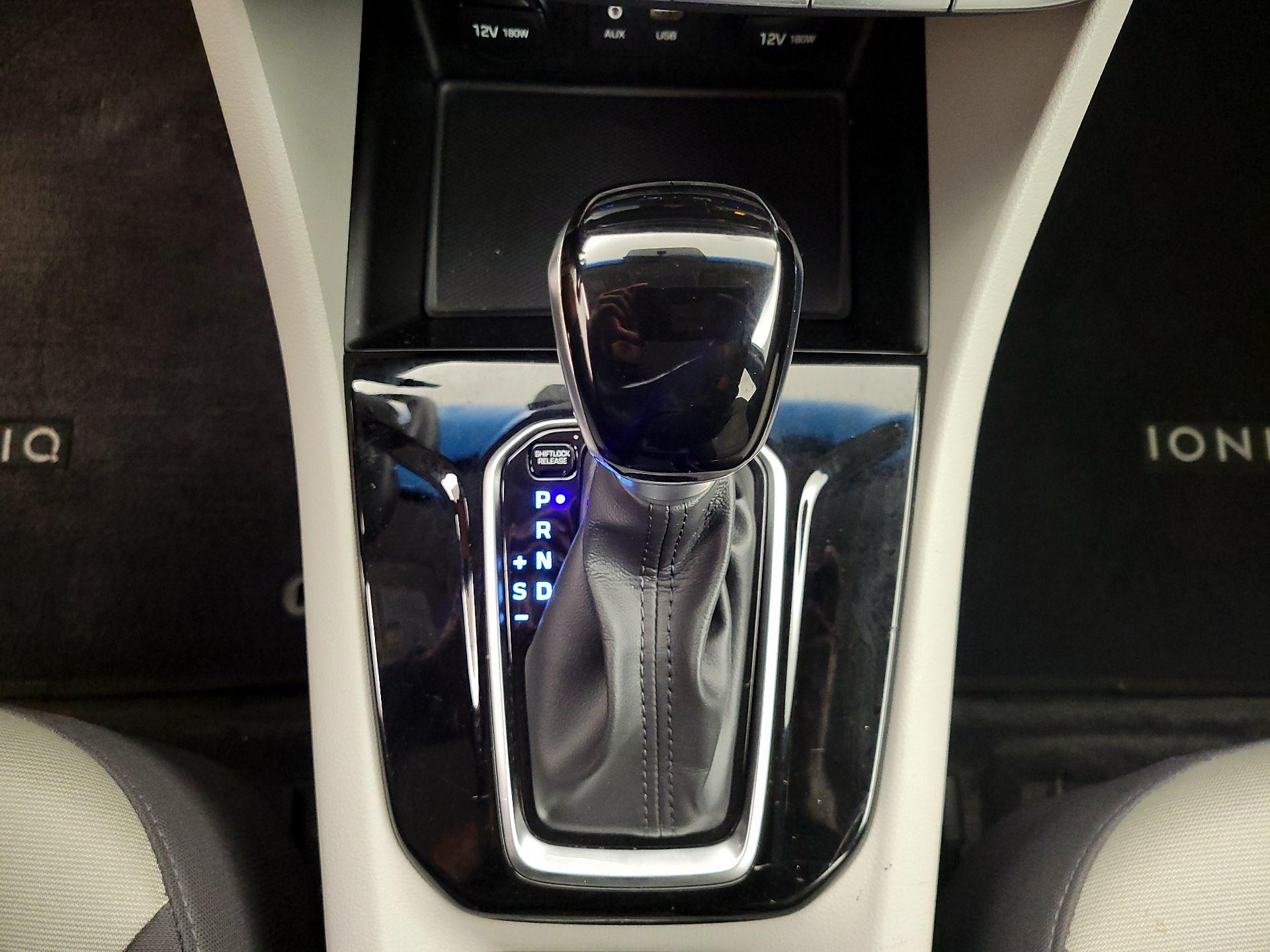 Thumbnail: 2018 Hyundai Ioniq - 17
