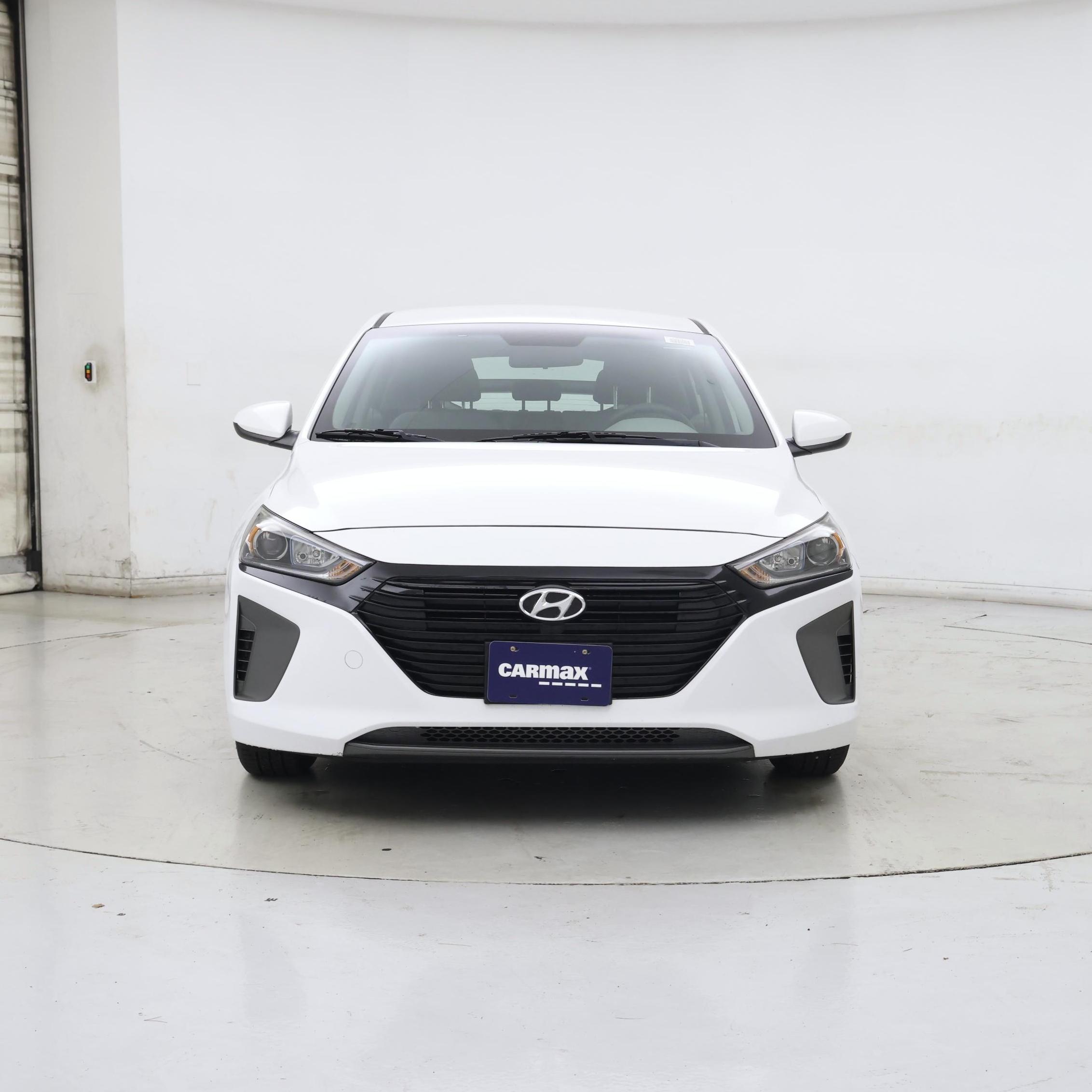 Thumbnail: 2018 Hyundai Ioniq - 5