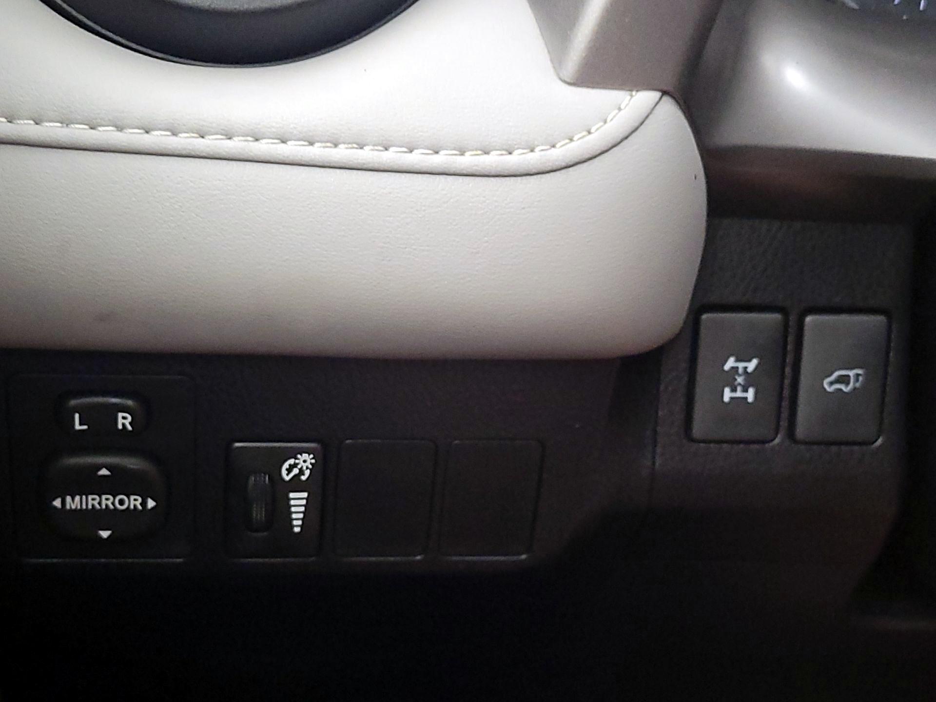 Thumbnail: 2016 Toyota RAV4 - 13