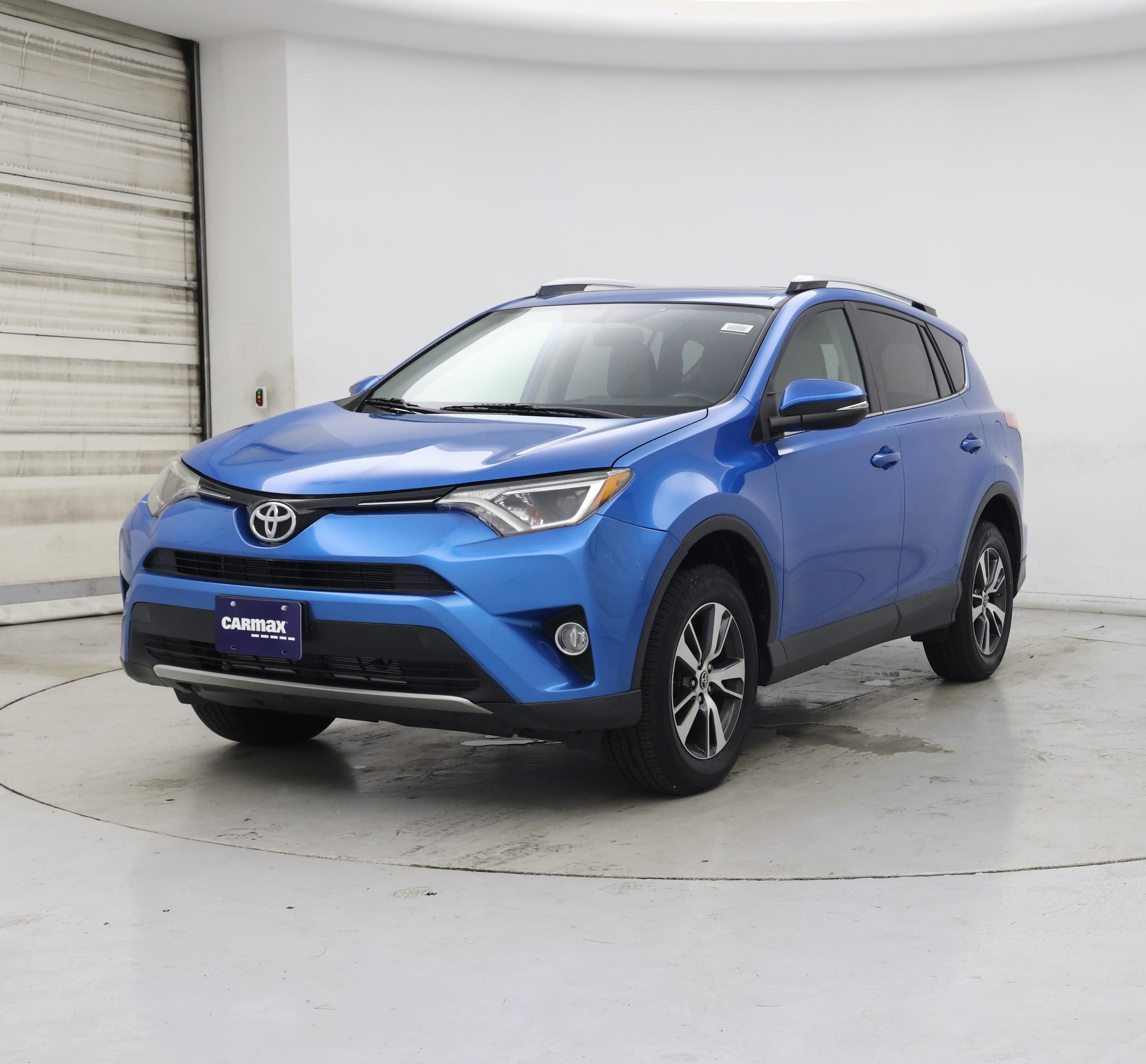 Thumbnail: 2016 Toyota RAV4 - 4