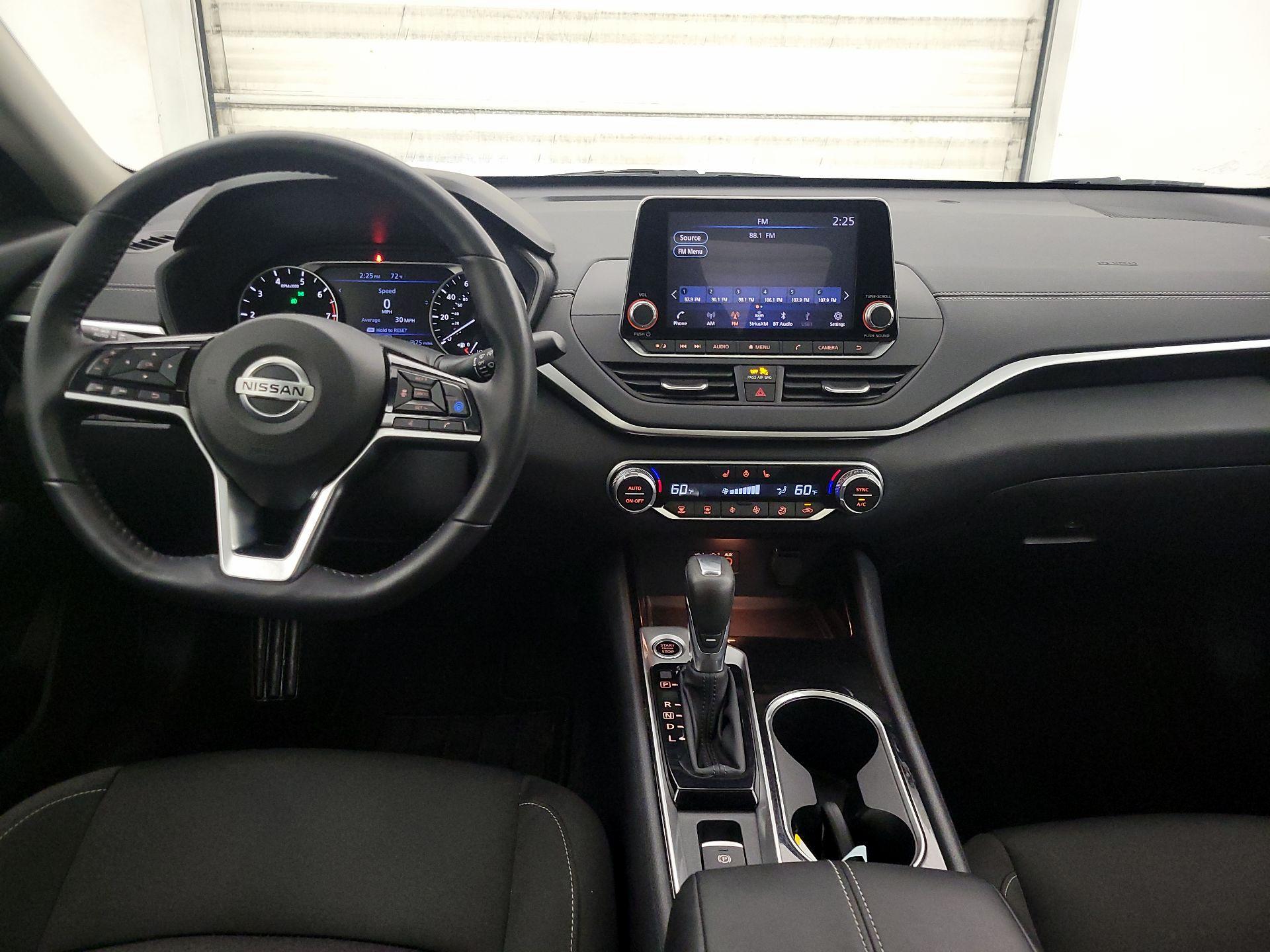 Thumbnail: 2020 Nissan Altima - 9