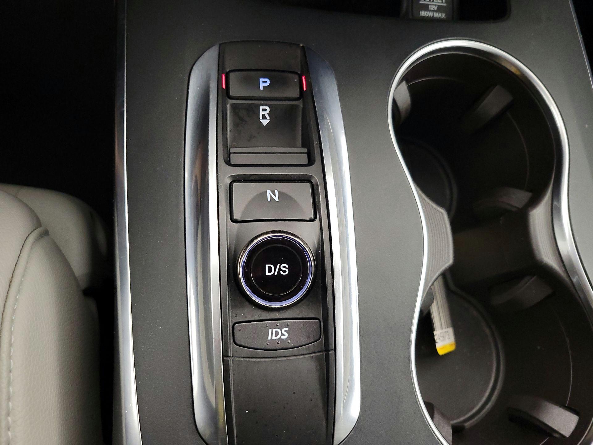 Thumbnail: 2016 Acura MDX - 17