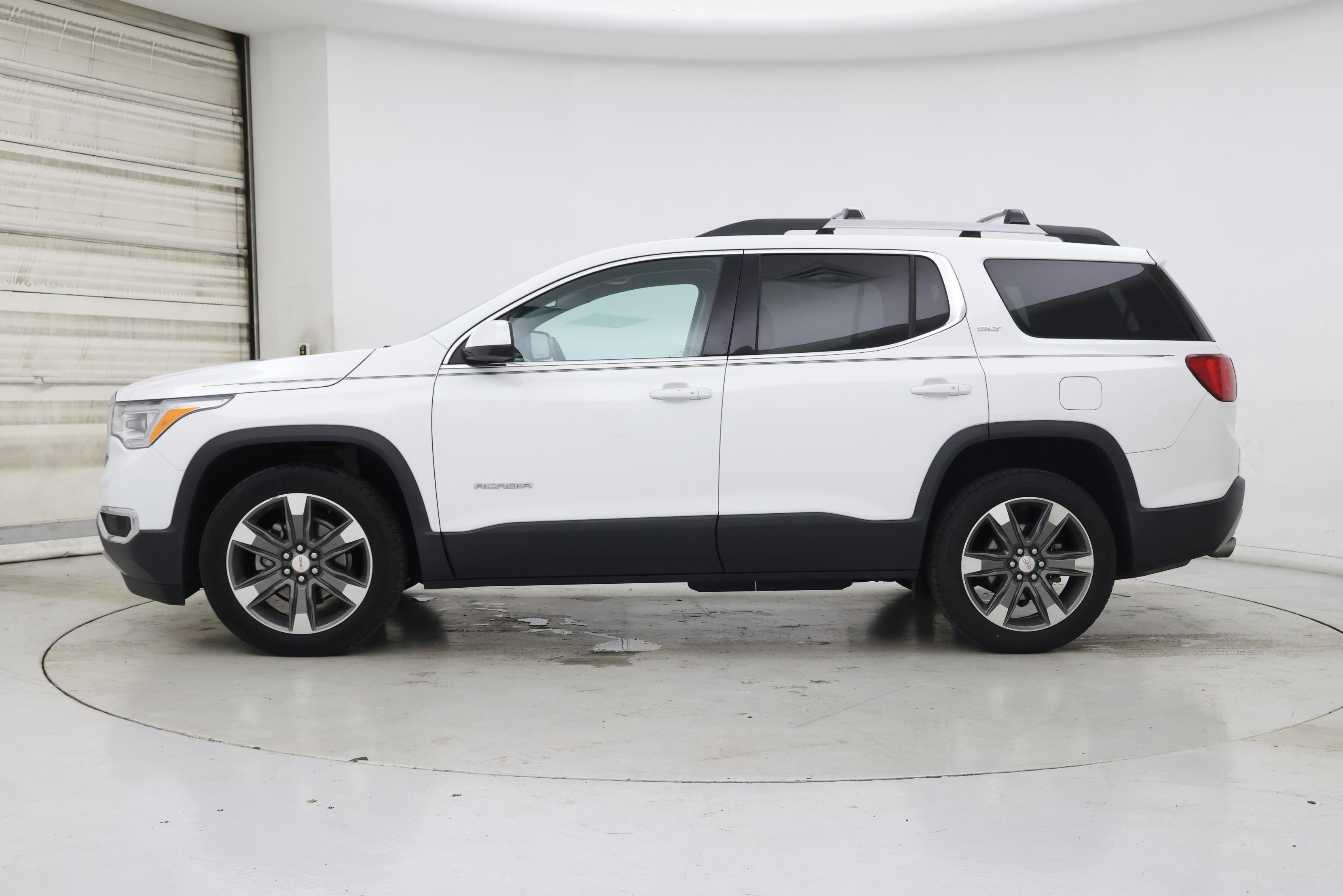 Thumbnail: 2017 GMC Acadia - 3