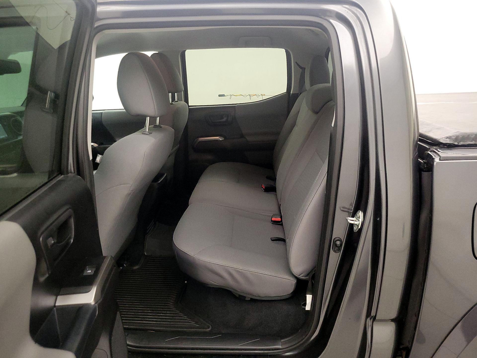 Thumbnail: 2019 Toyota Tacoma - 19