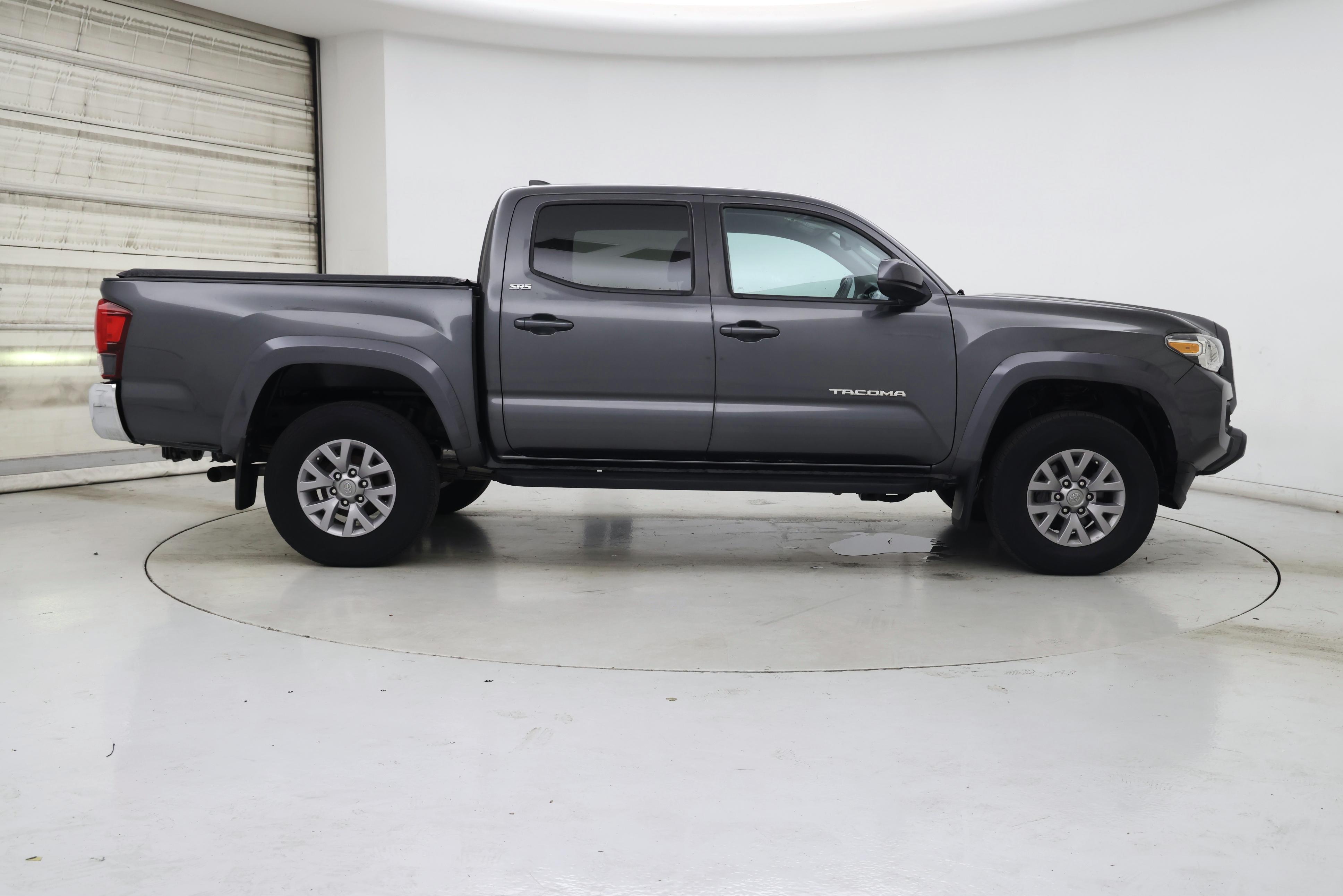 Thumbnail: 2019 Toyota Tacoma - 7