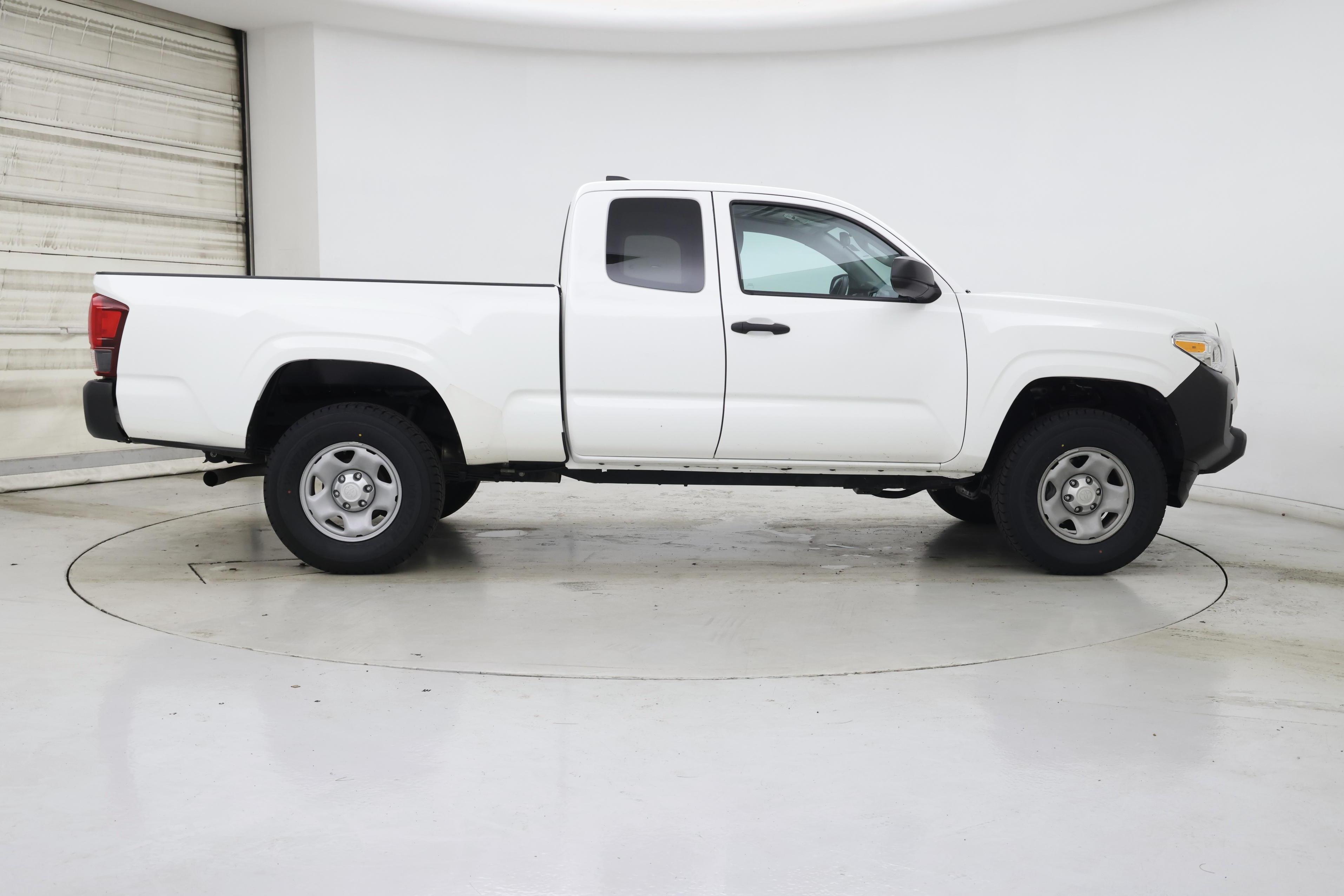 Thumbnail: 2023 Toyota Tacoma - 7