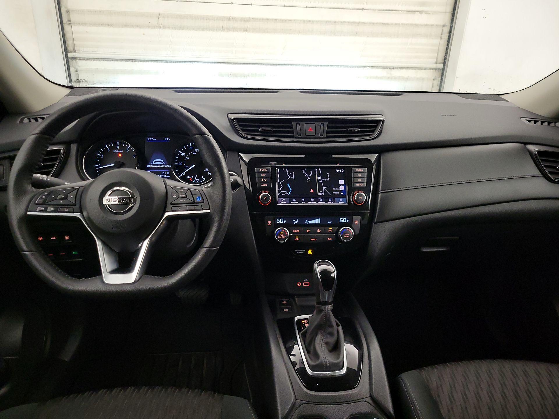 Thumbnail: 2020 Nissan Rogue - 9