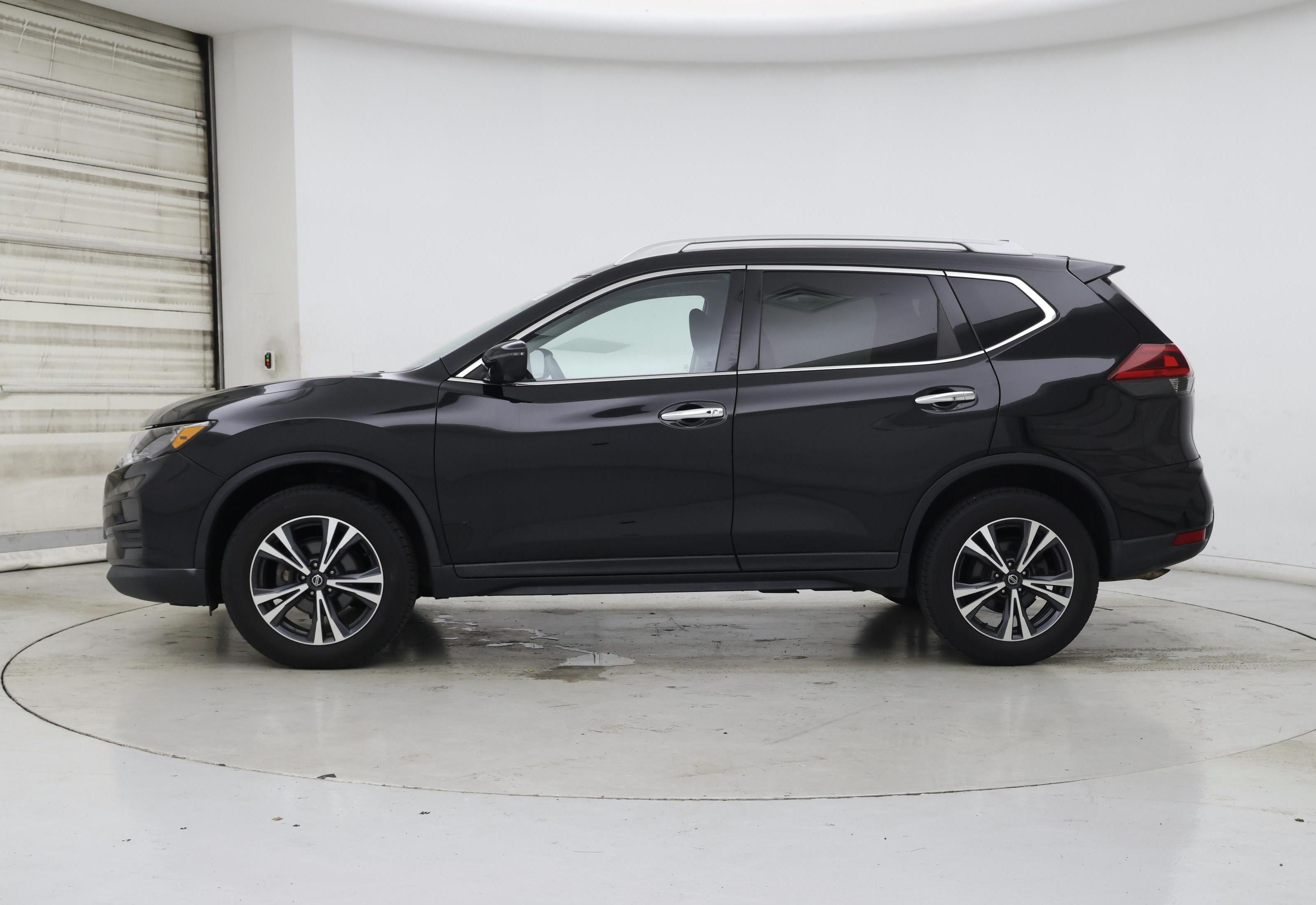 Thumbnail: 2020 Nissan Rogue - 3