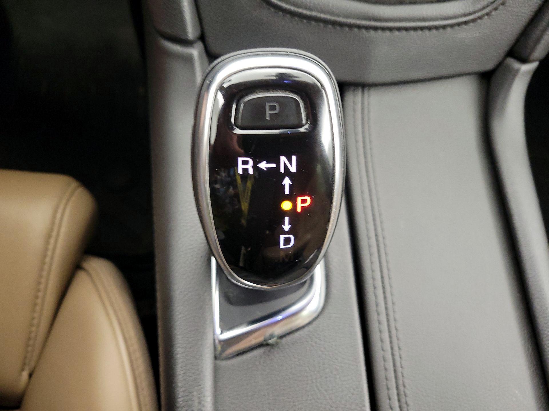 Thumbnail: 2017 Cadillac XT5 - 18
