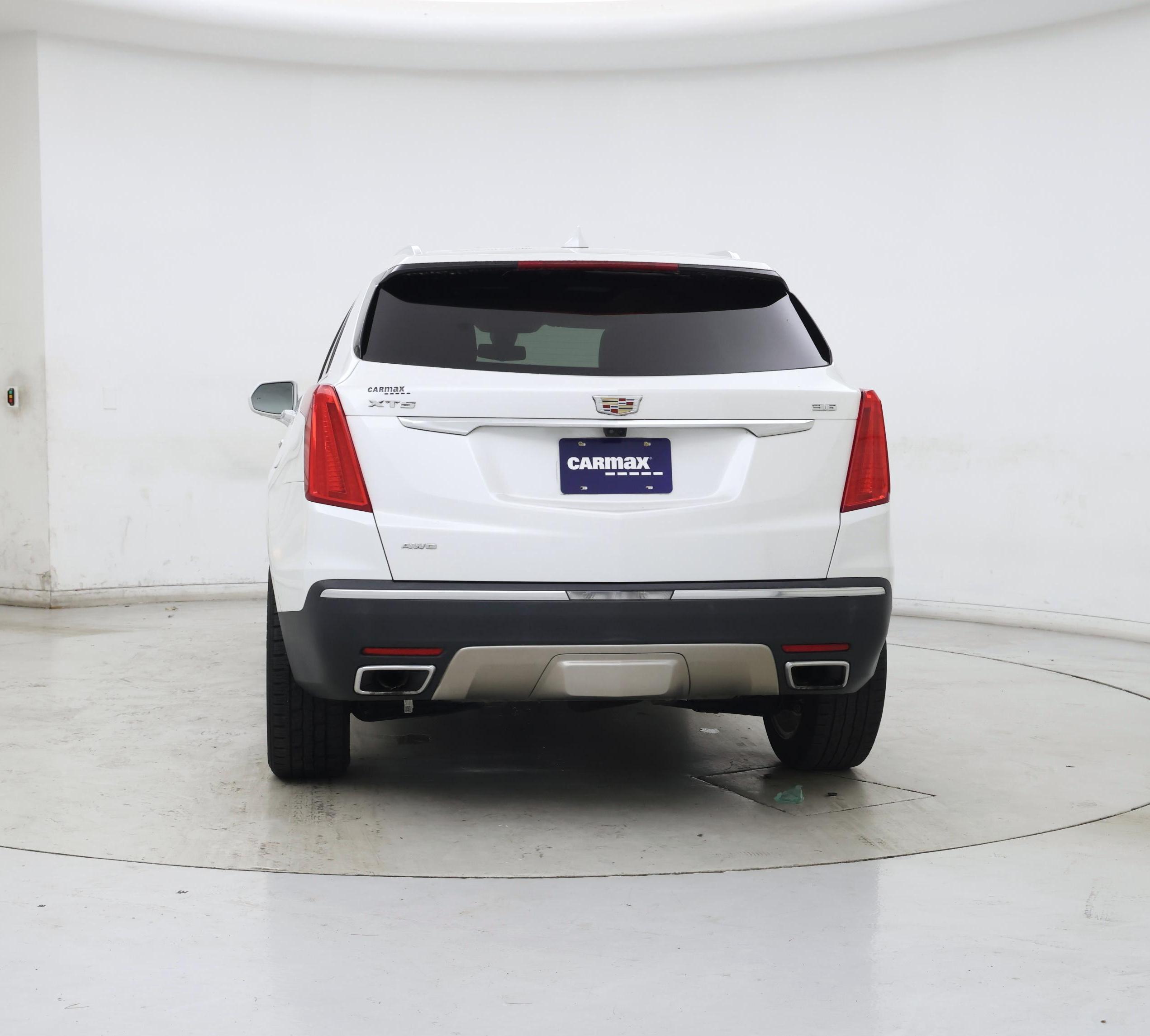 Thumbnail: 2017 Cadillac XT5 - 6