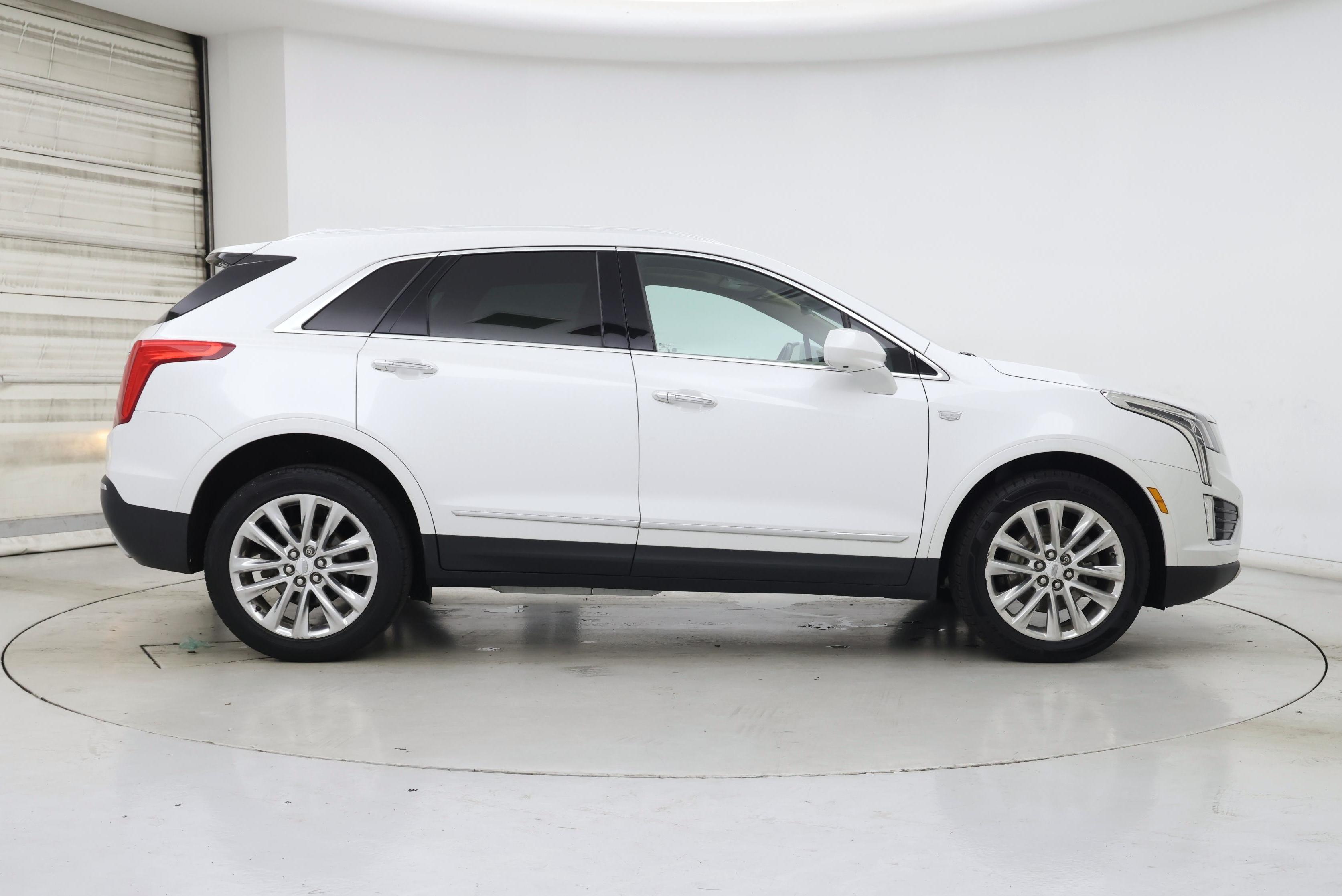 Thumbnail: 2017 Cadillac XT5 - 7