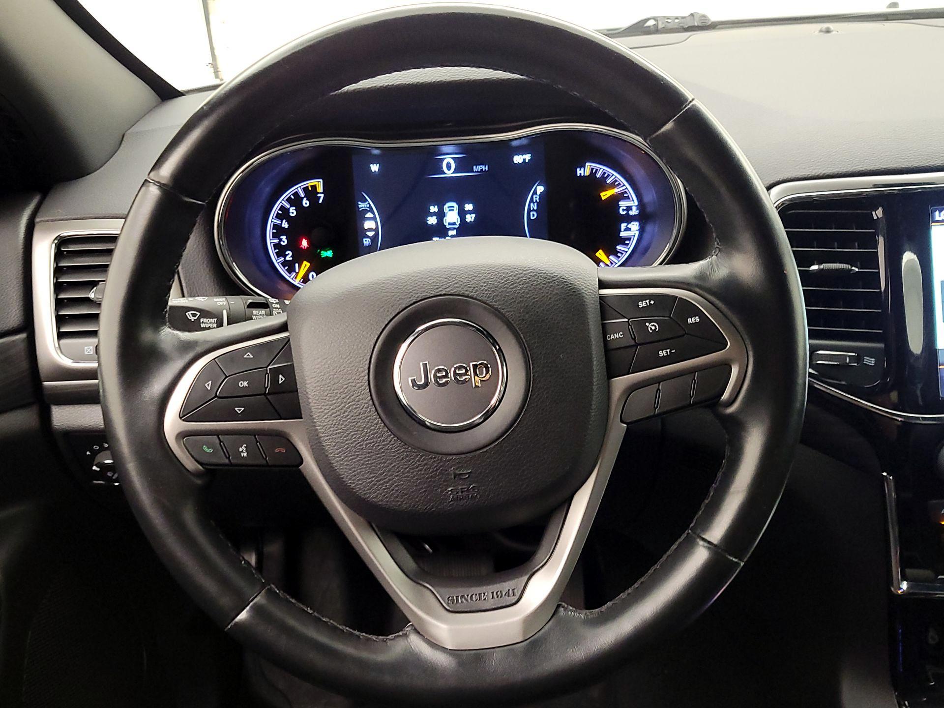 Thumbnail: 2020 Jeep Grand Cherokee - 10