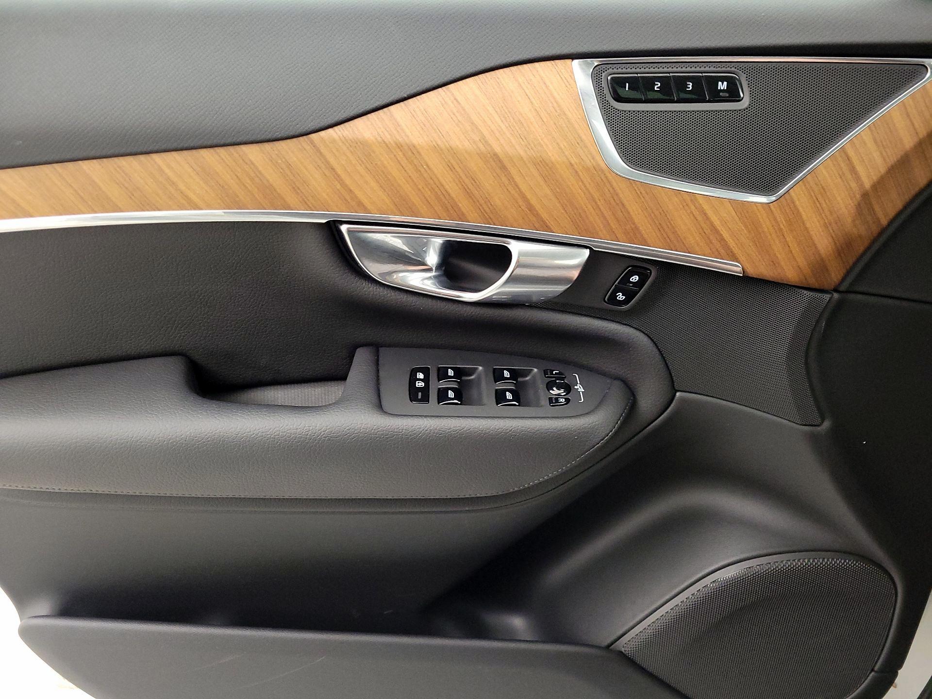 Thumbnail: 2022 Volvo XC90 - 12