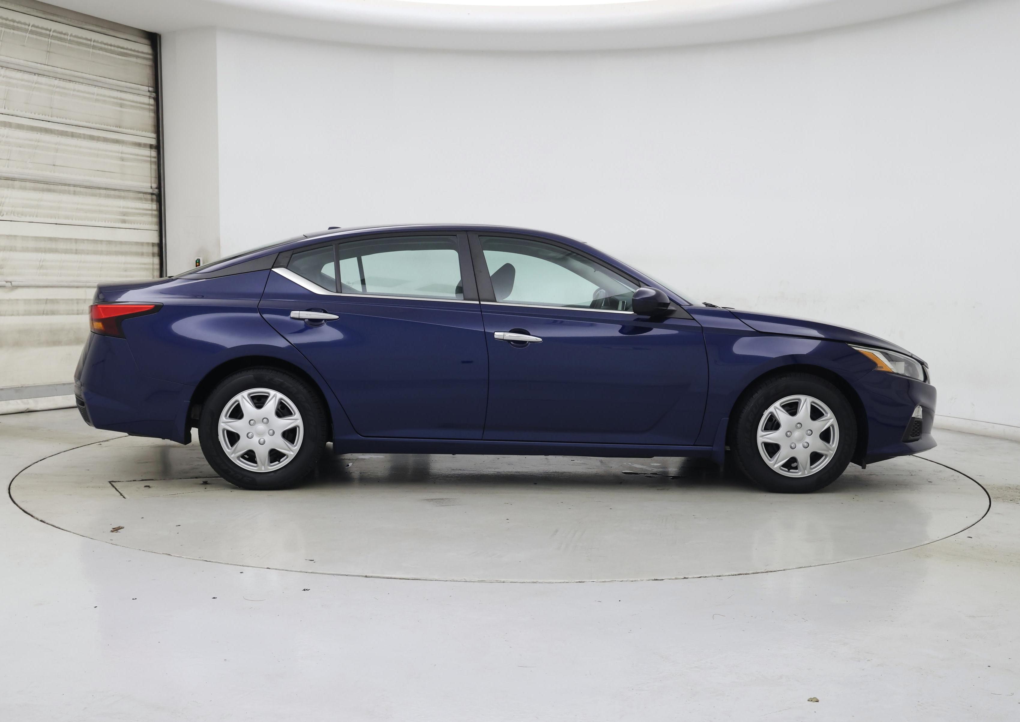 Thumbnail: 2019 Nissan Altima - 7