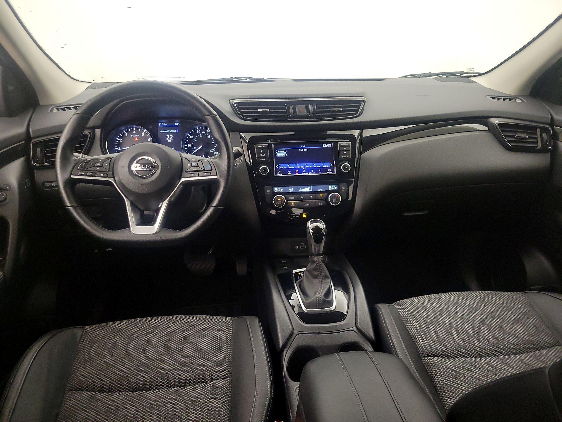Thumbnail: 2022 Nissan Rogue Sport - 9
