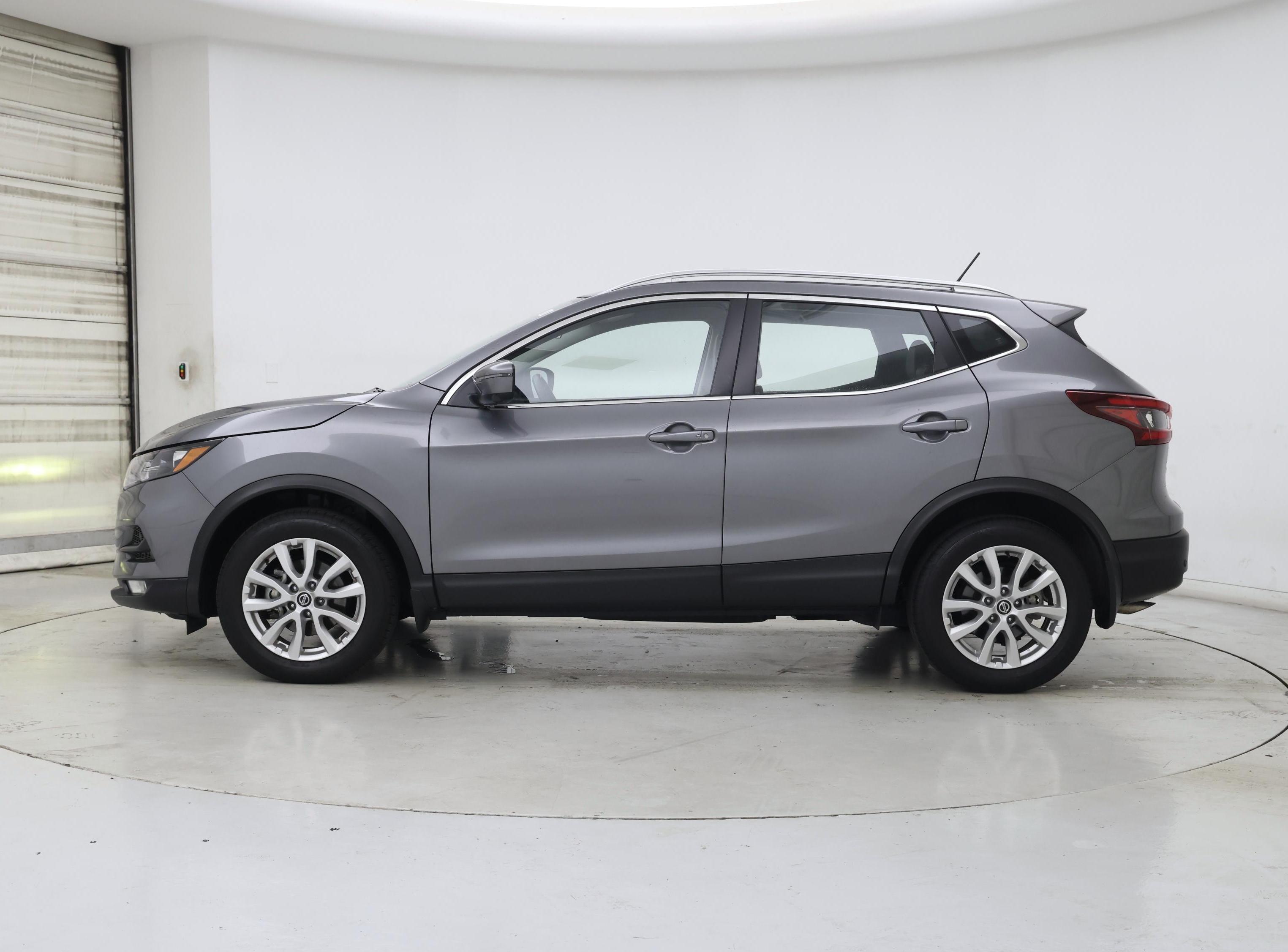 Thumbnail: 2022 Nissan Rogue Sport - 3
