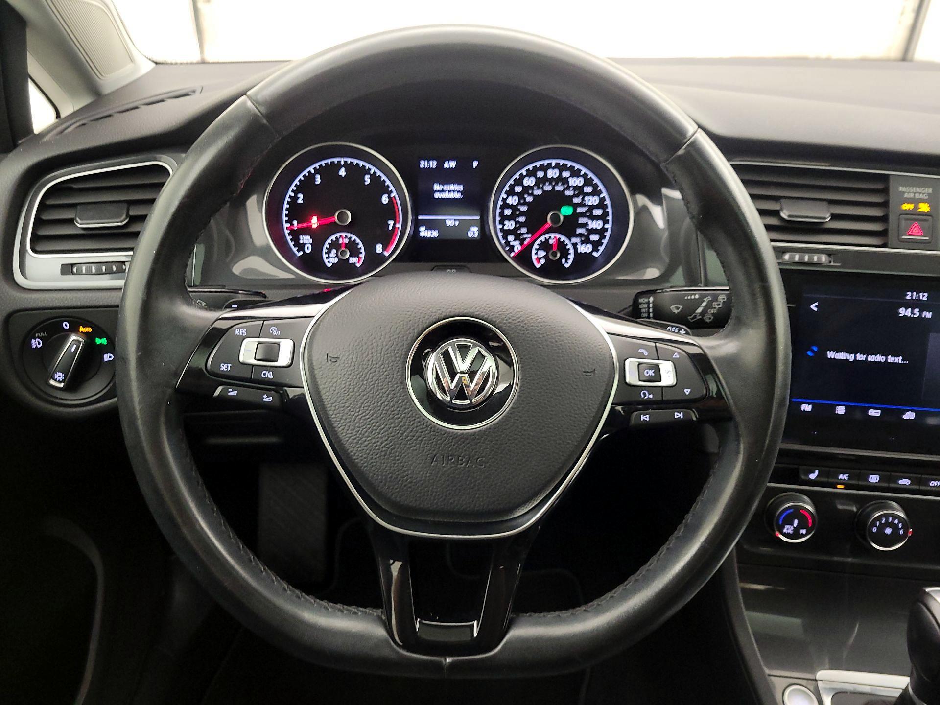 Thumbnail: 2018 Volkswagen Golf - 10