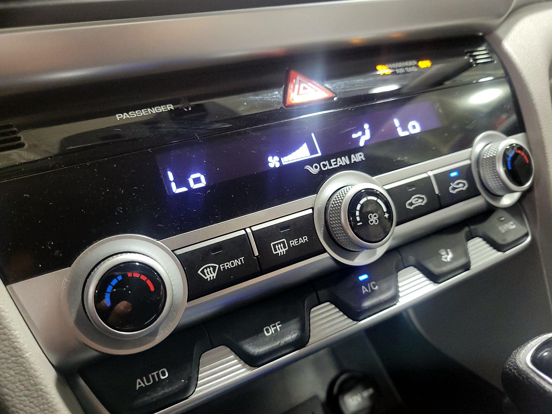 Thumbnail: 2020 Hyundai Elantra - 16