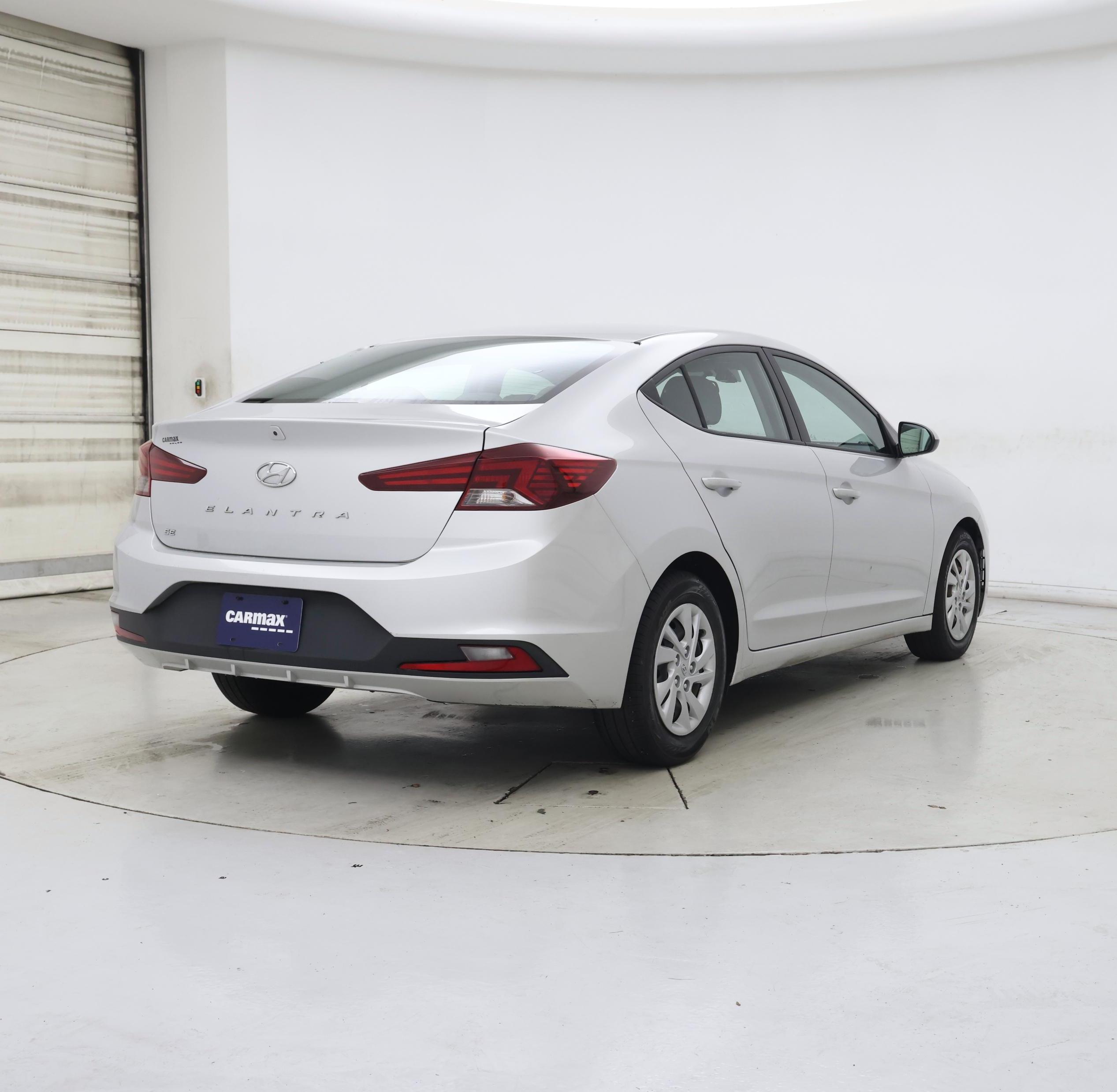 Thumbnail: 2020 Hyundai Elantra - 8
