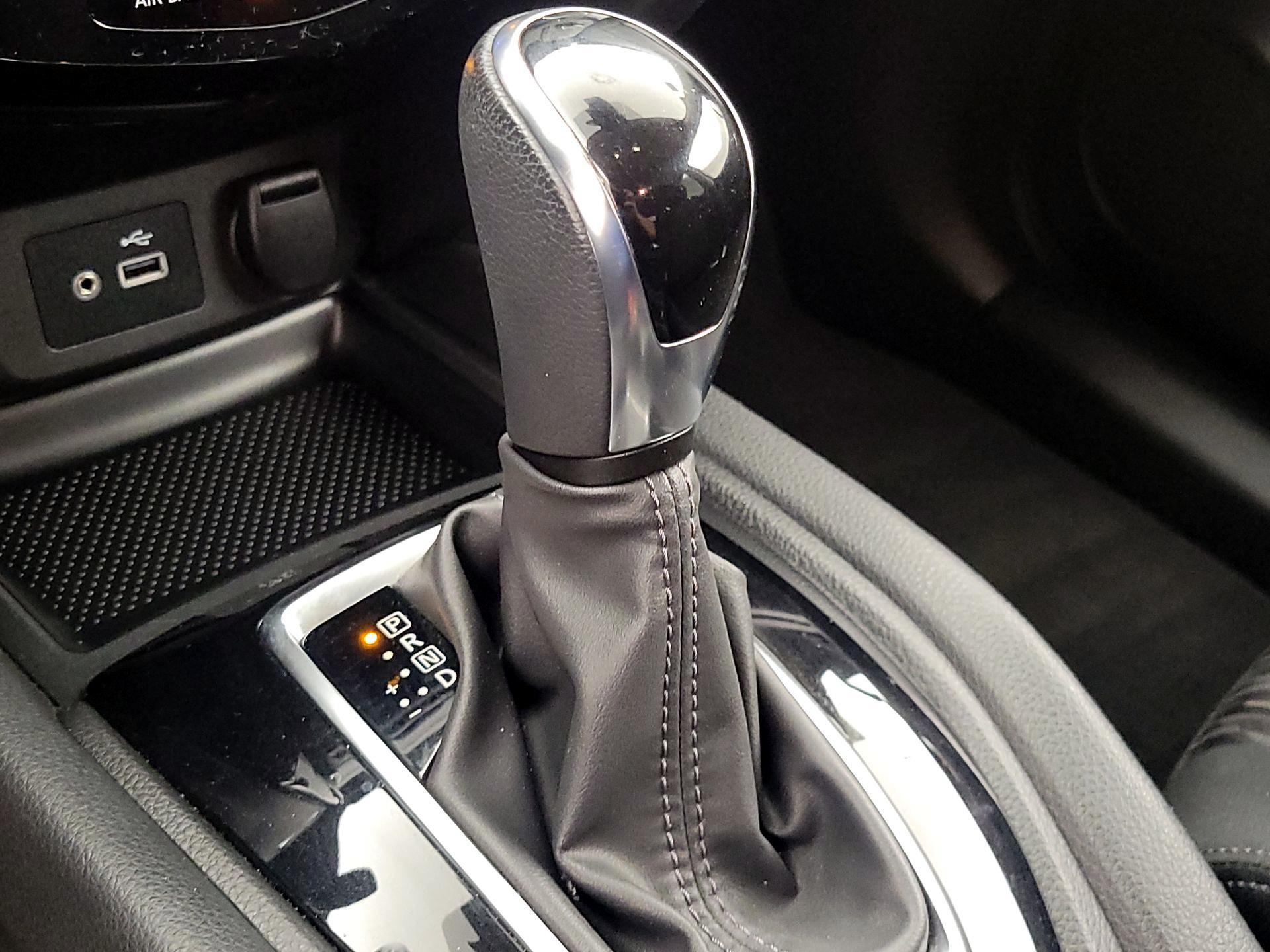 Thumbnail: 2019 Nissan Rogue - 17