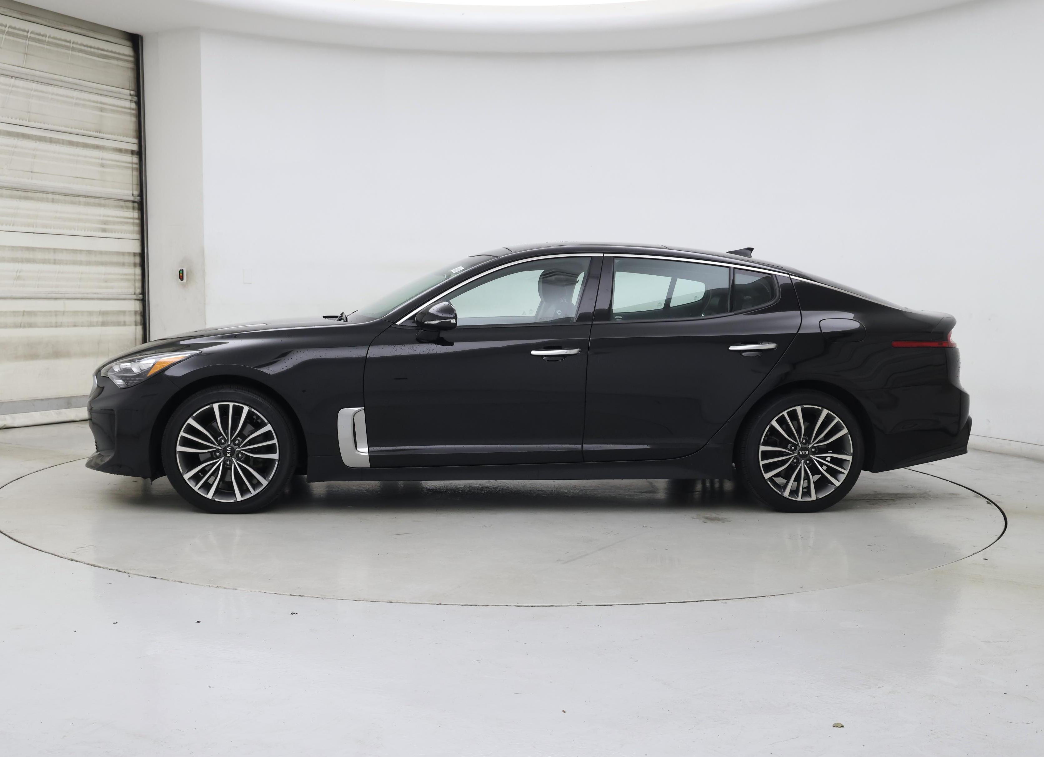 Thumbnail: 2019 Kia Stinger - 3