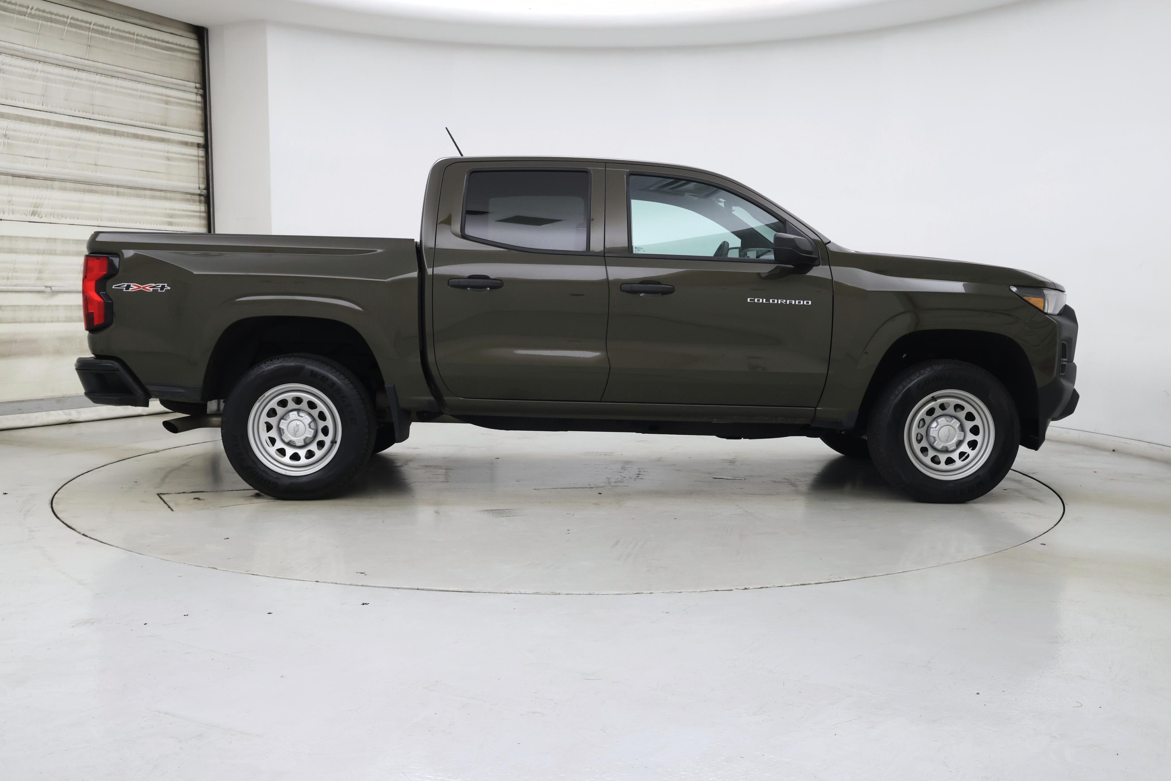 Thumbnail: 2023 Chevrolet Colorado - 7