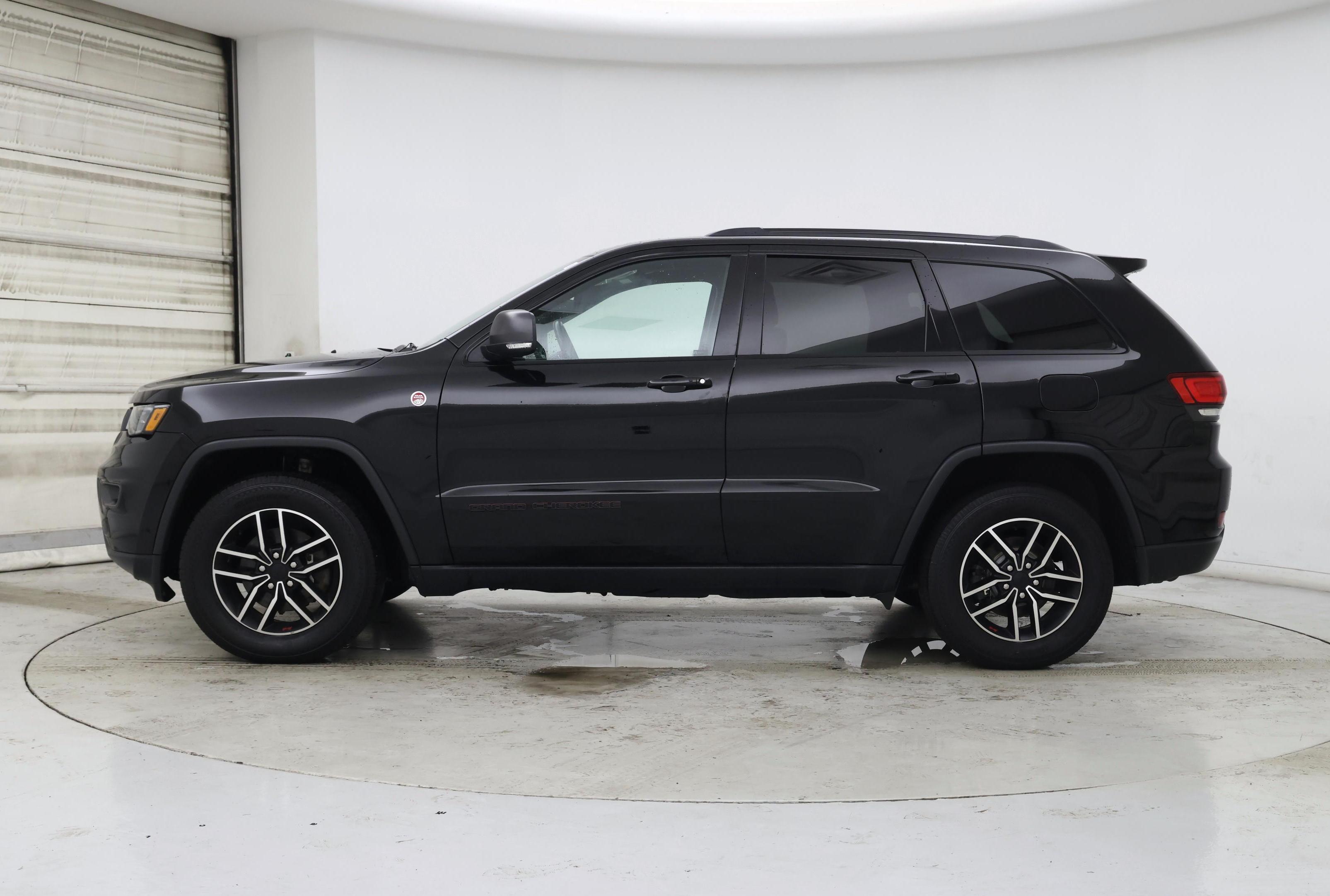 Thumbnail: 2020 Jeep Grand Cherokee - 3