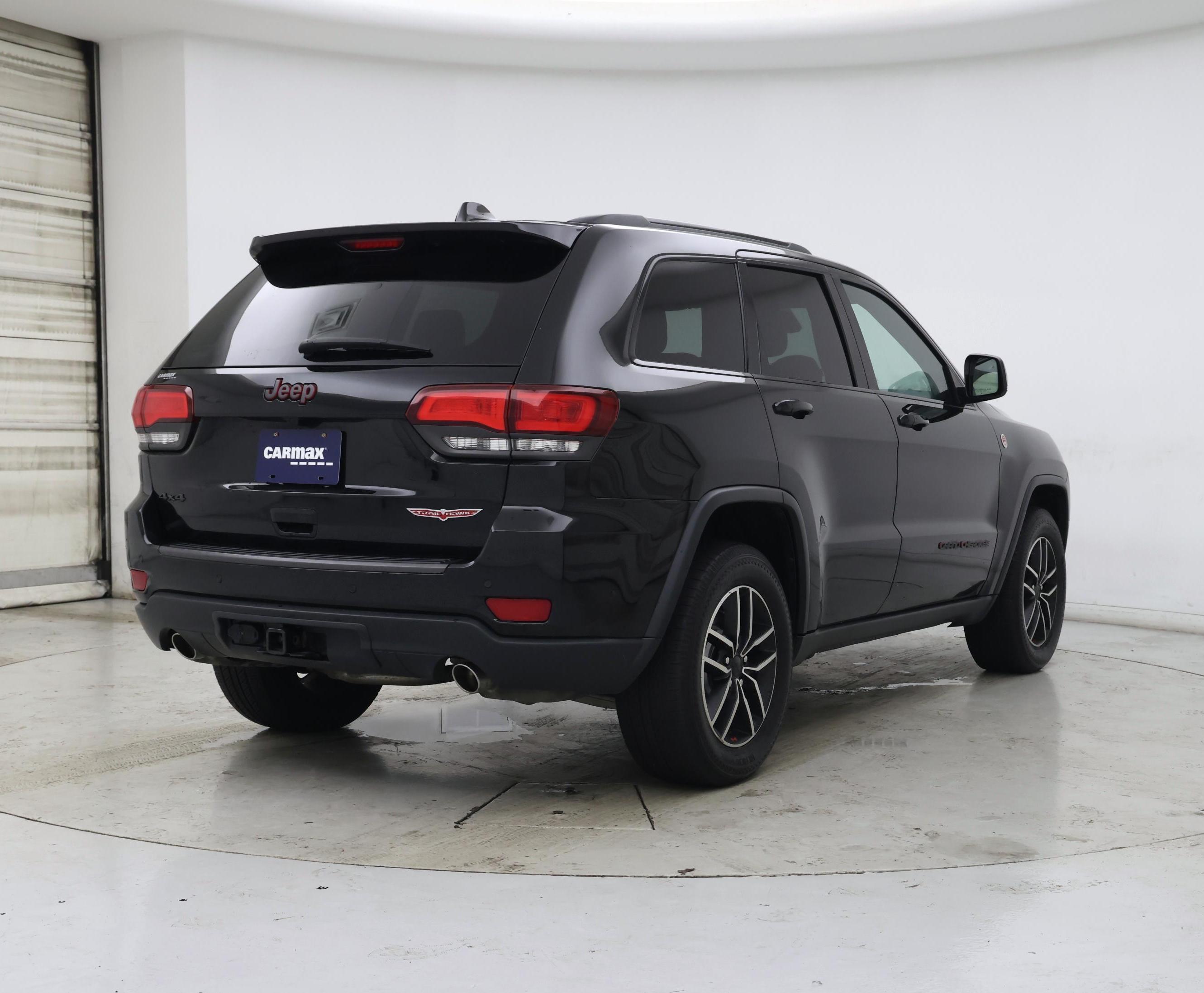 Thumbnail: 2020 Jeep Grand Cherokee - 8