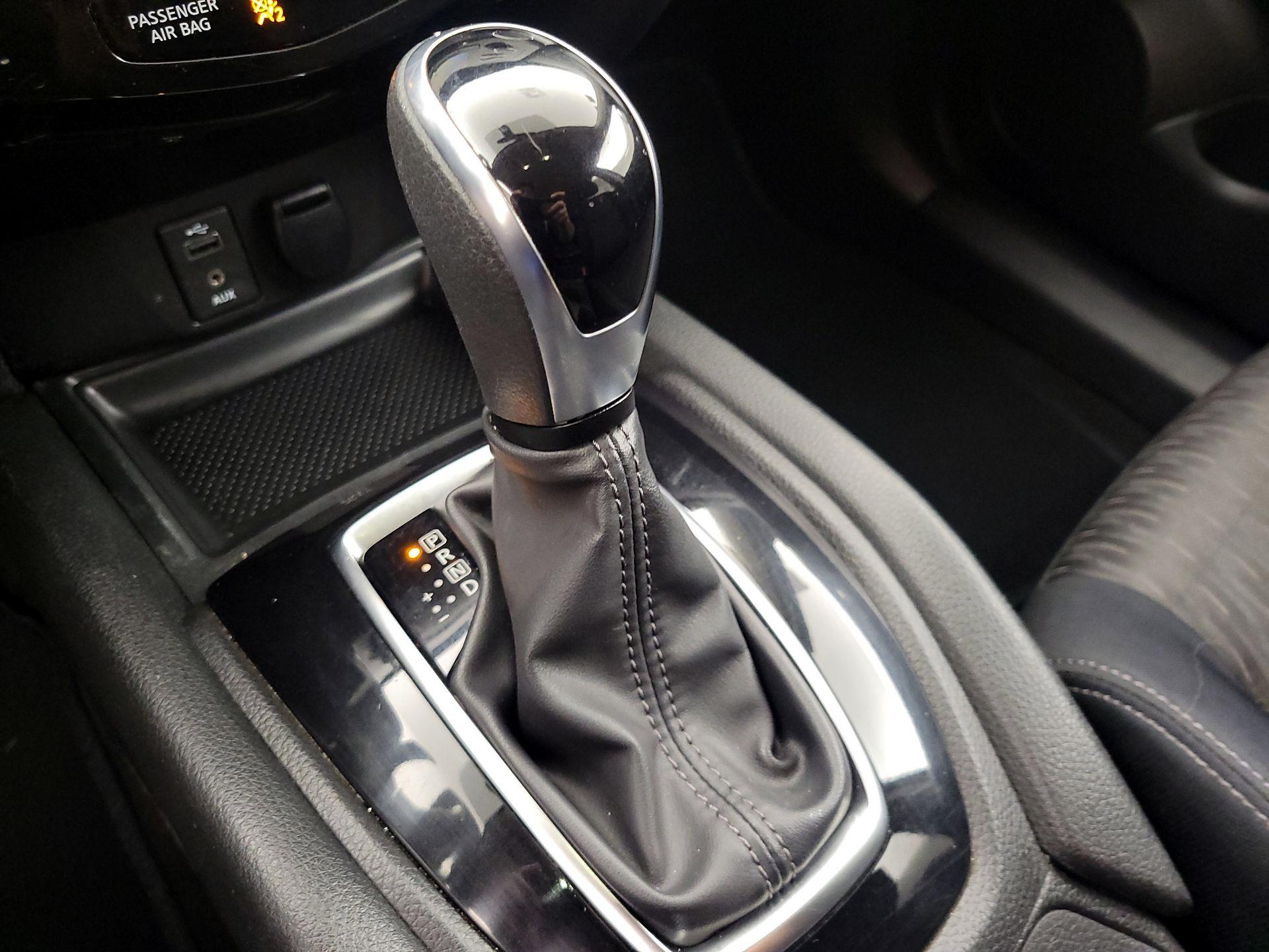 Thumbnail: 2017 Nissan Rogue - 15